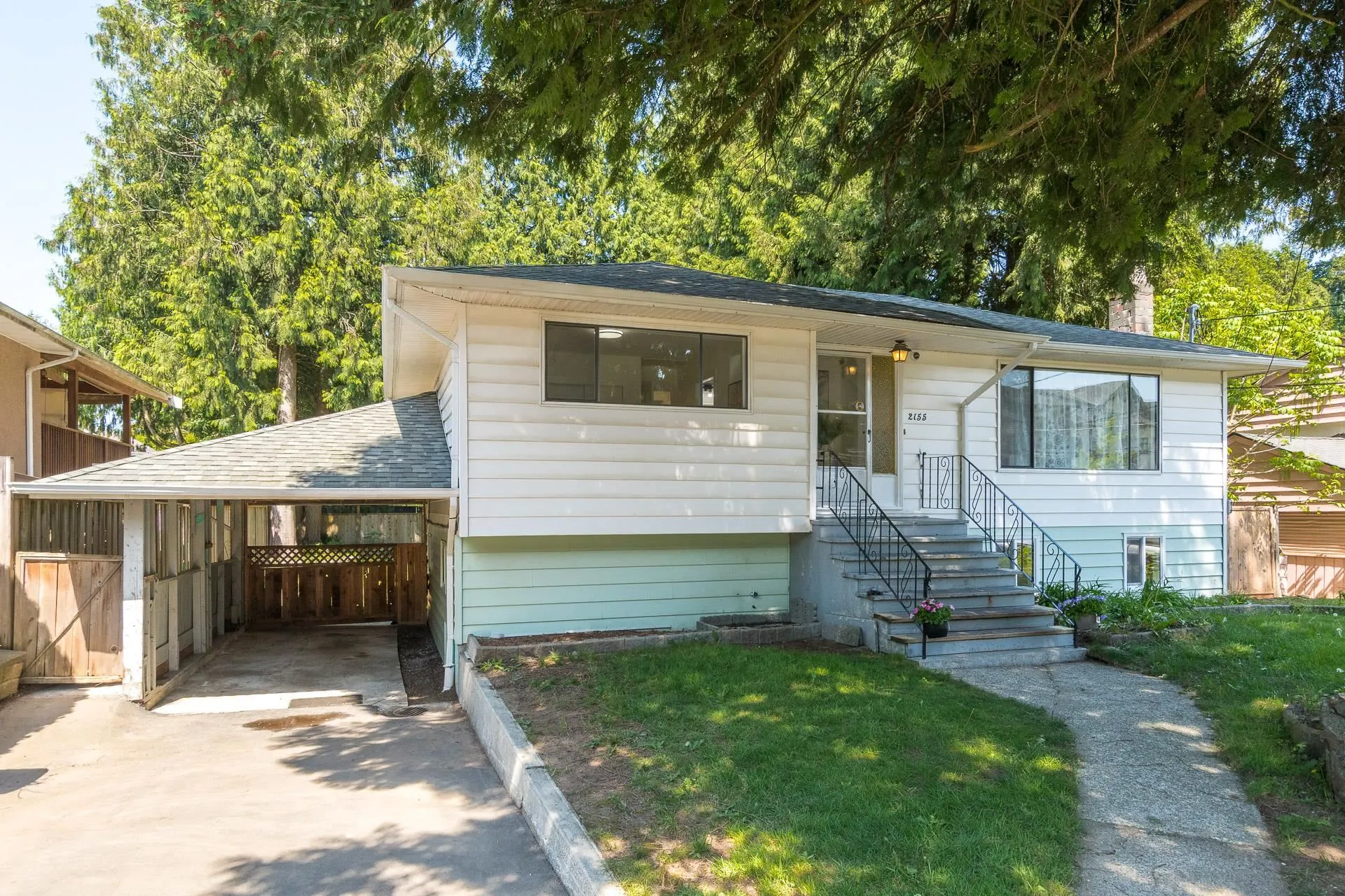 2155 Rindall Avenue