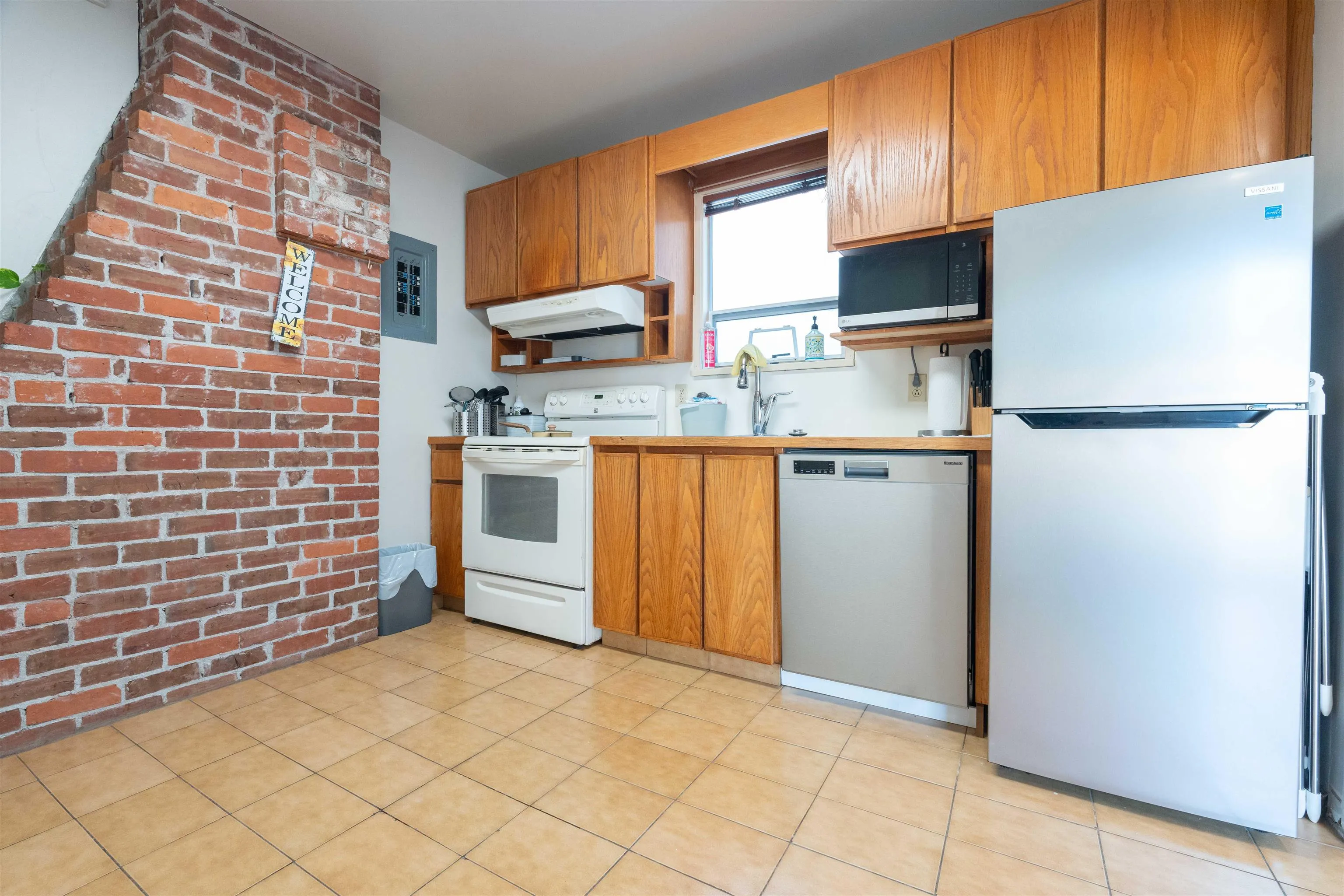 3870 W 17th Avenue