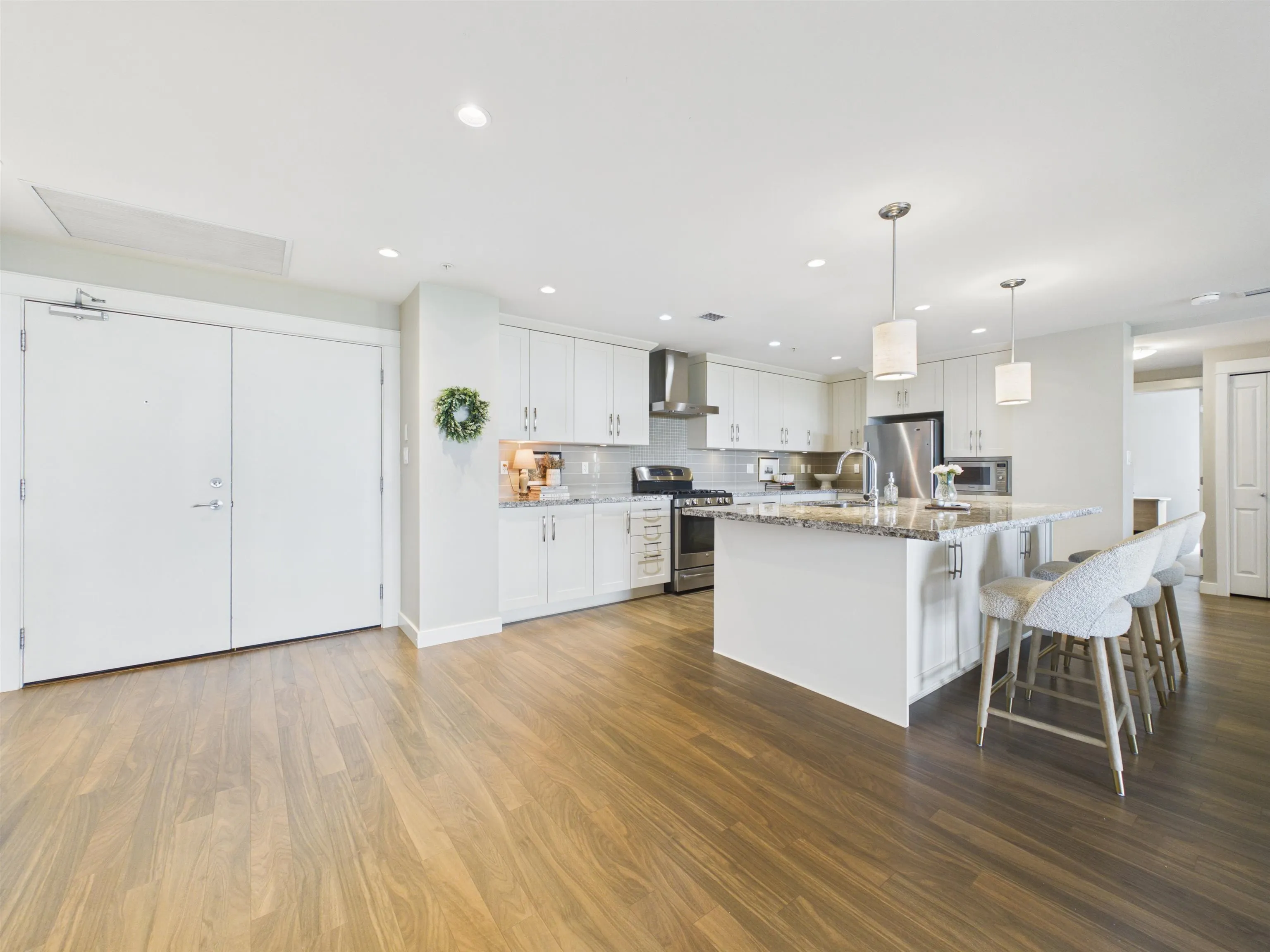 5055 Springs Boulevard #210