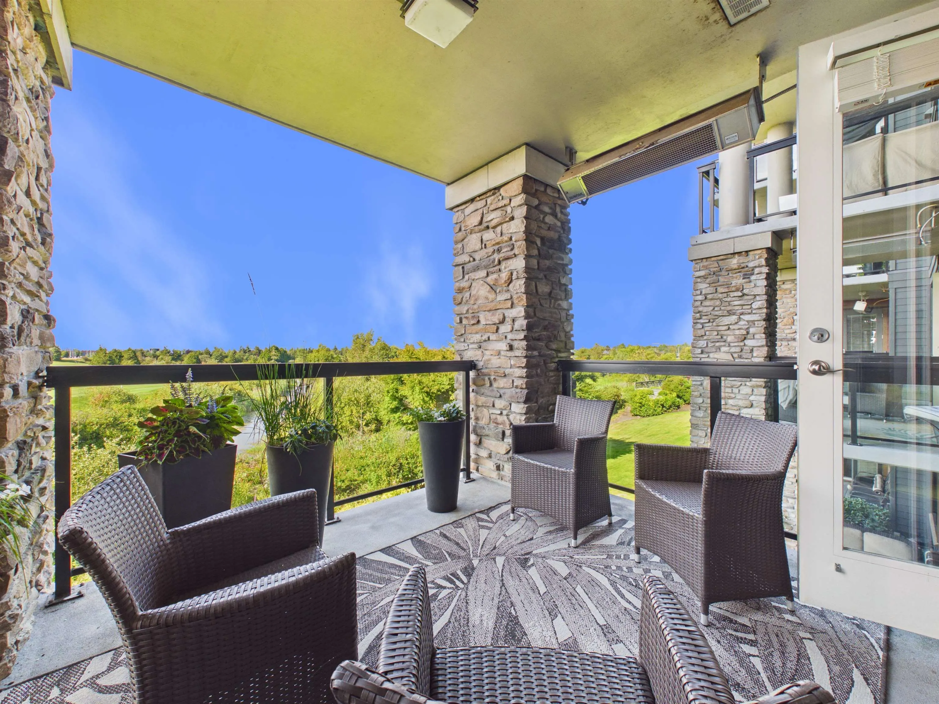 5055 Springs Boulevard #210