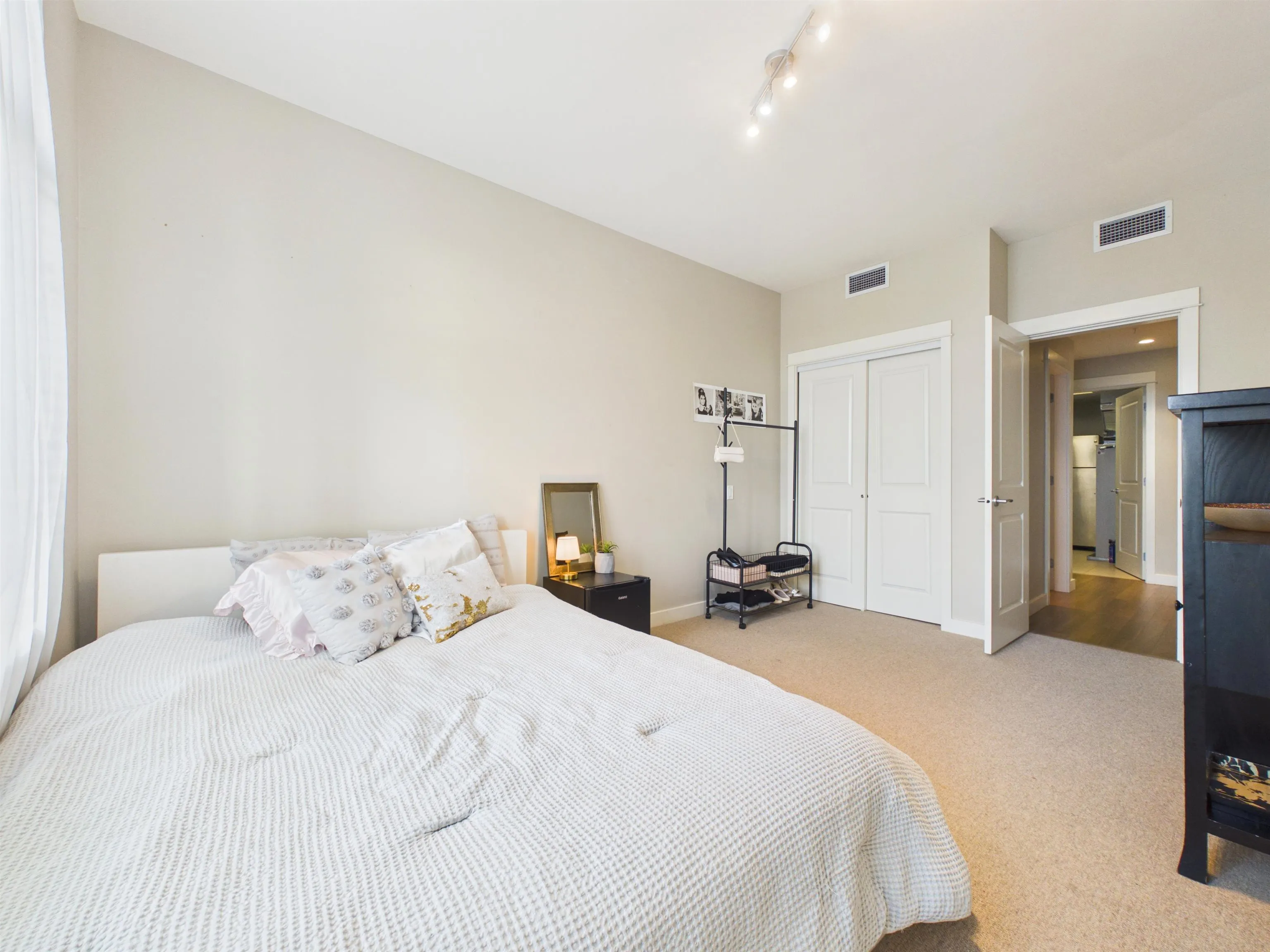 5055 Springs Boulevard #210