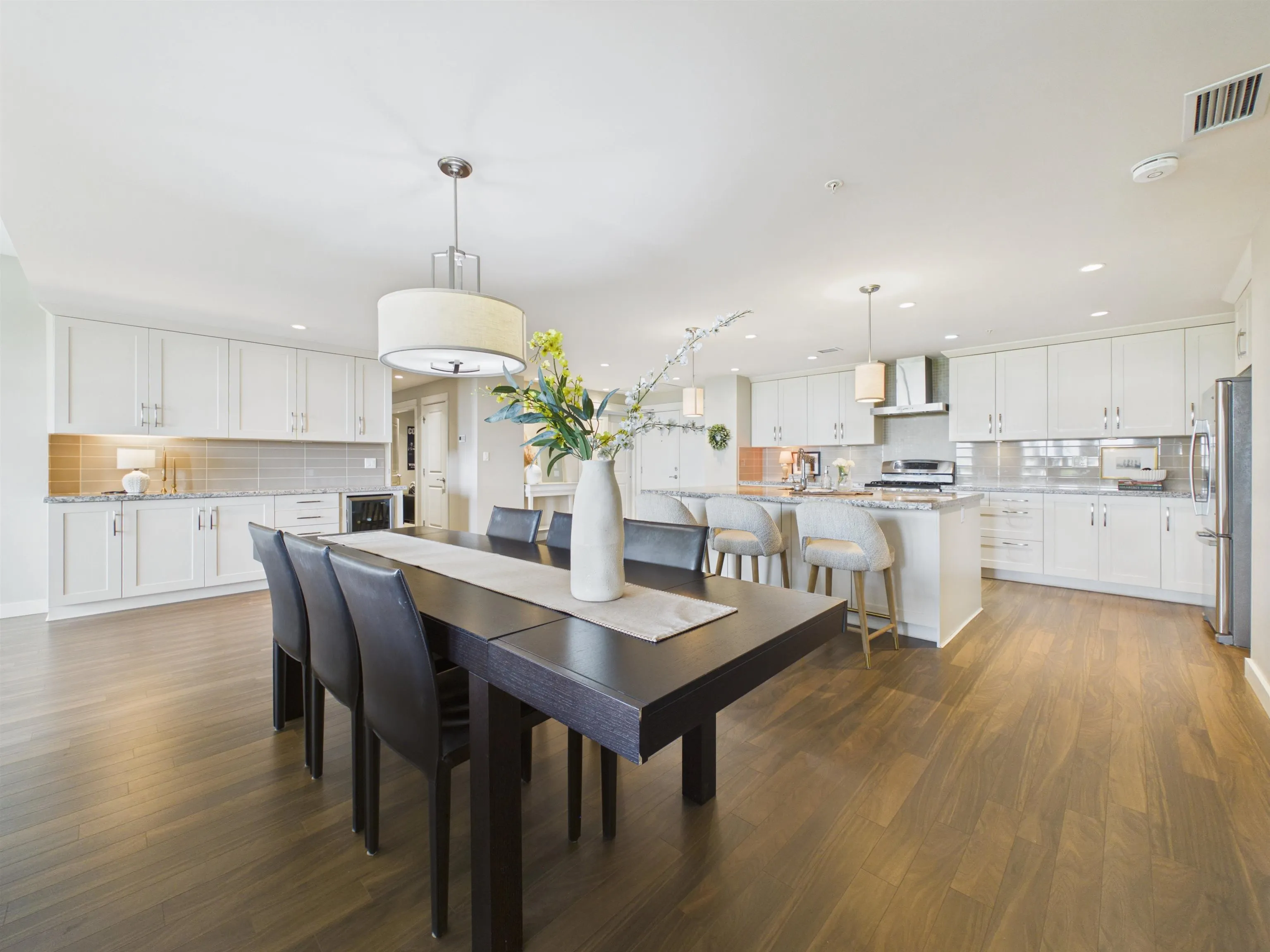 5055 Springs Boulevard #210