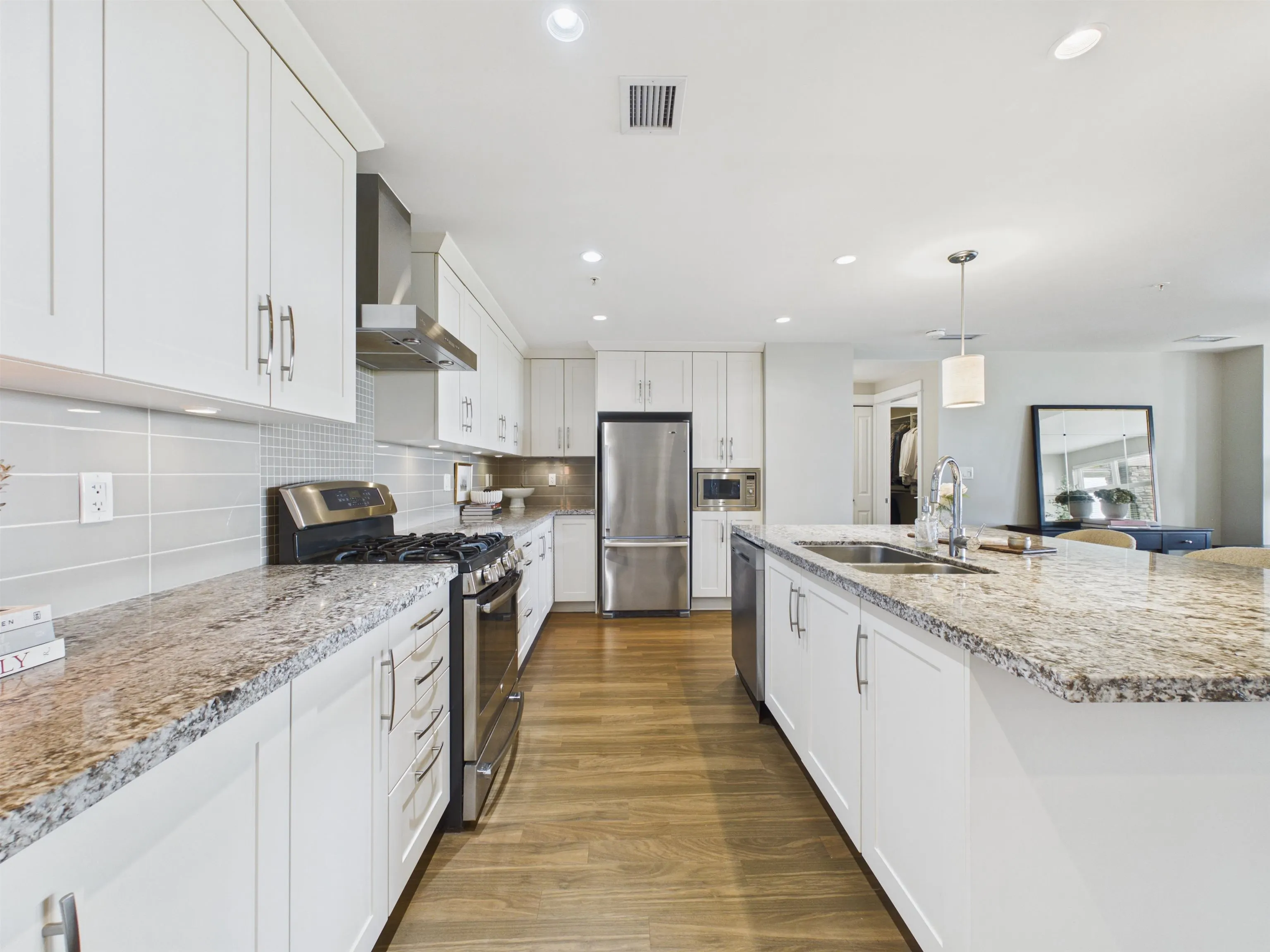 5055 Springs Boulevard #210