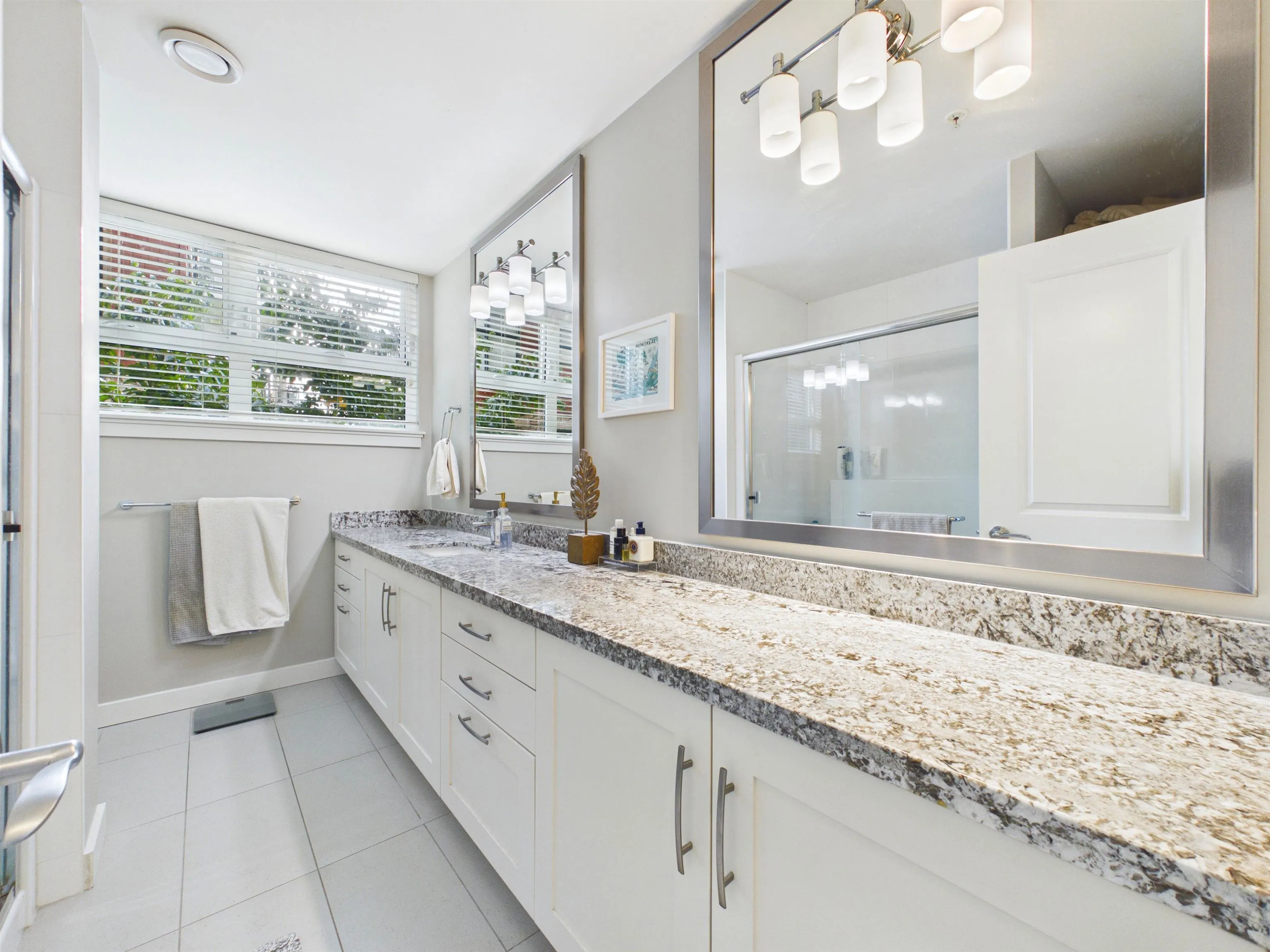 5055 Springs Boulevard #210
