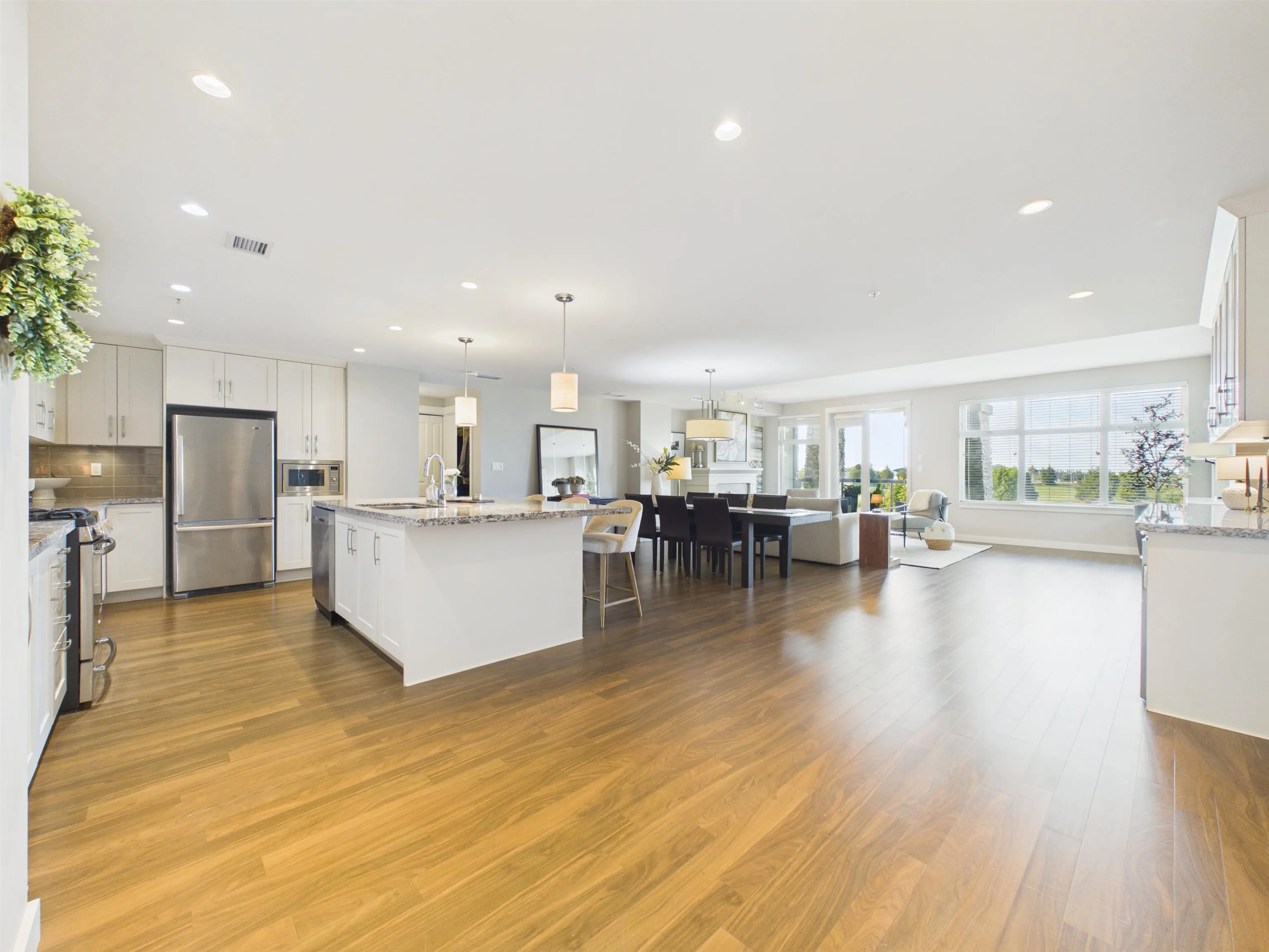5055 Springs Boulevard #210