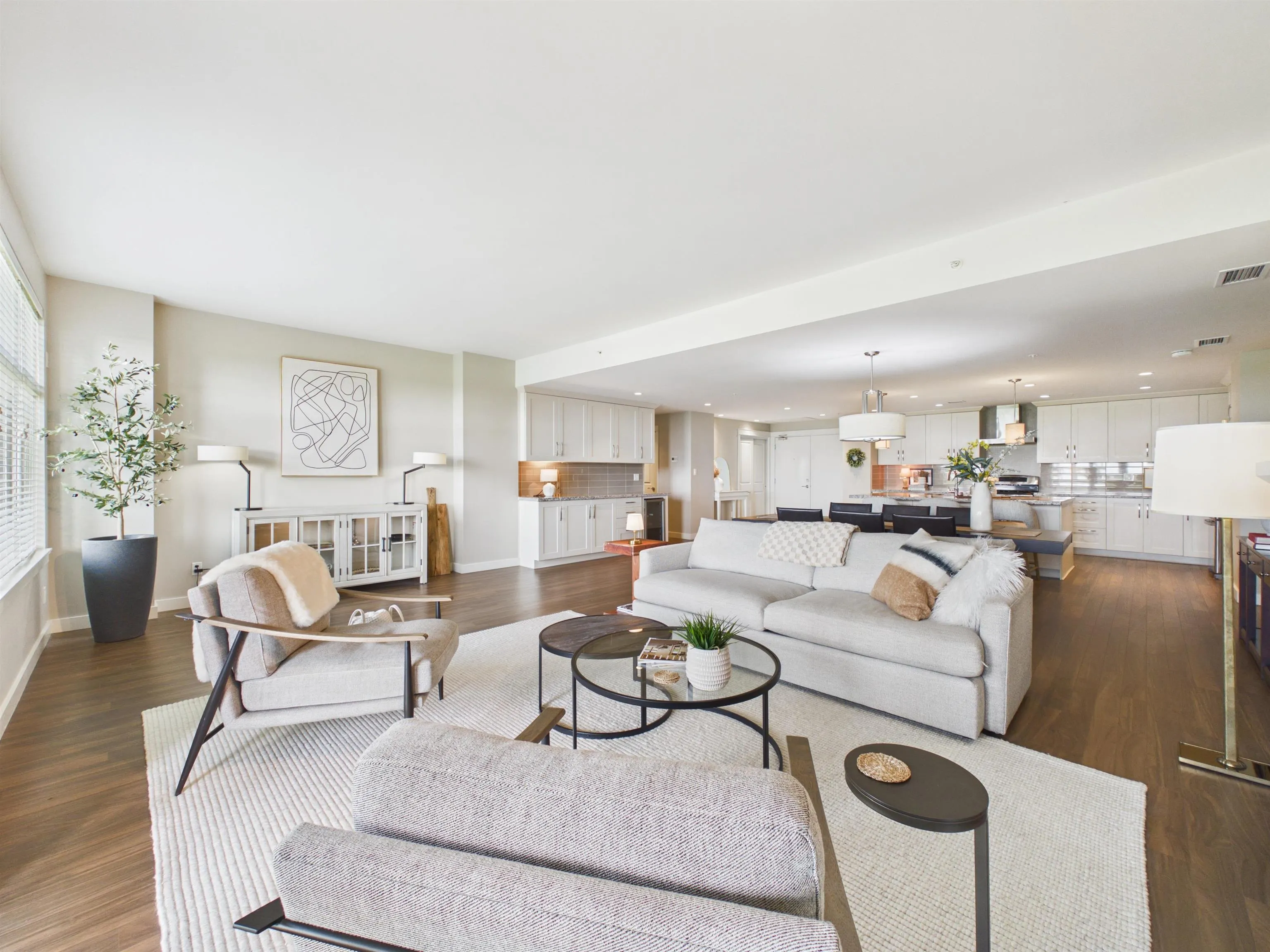 5055 Springs Boulevard #210