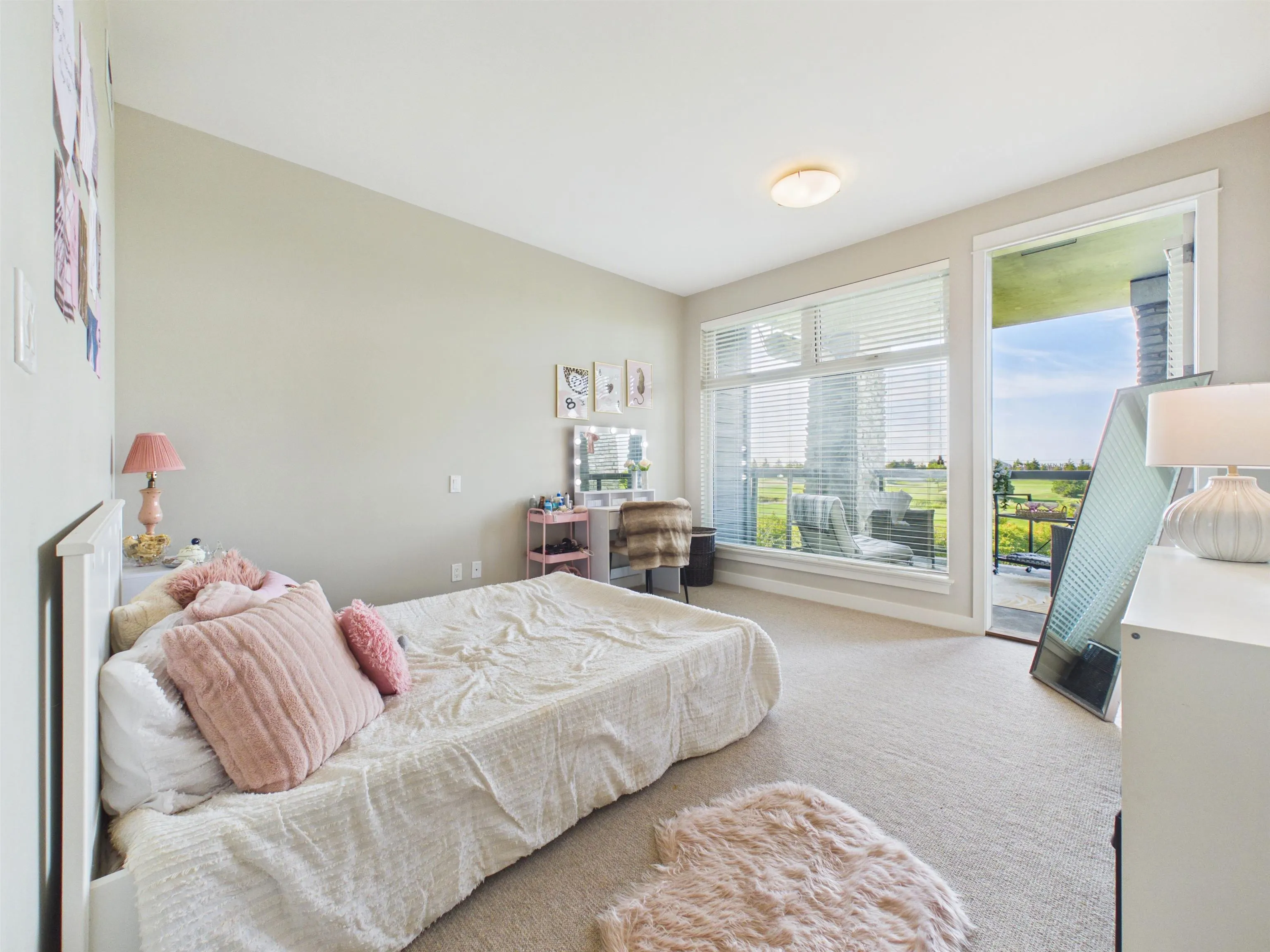 5055 Springs Boulevard #210