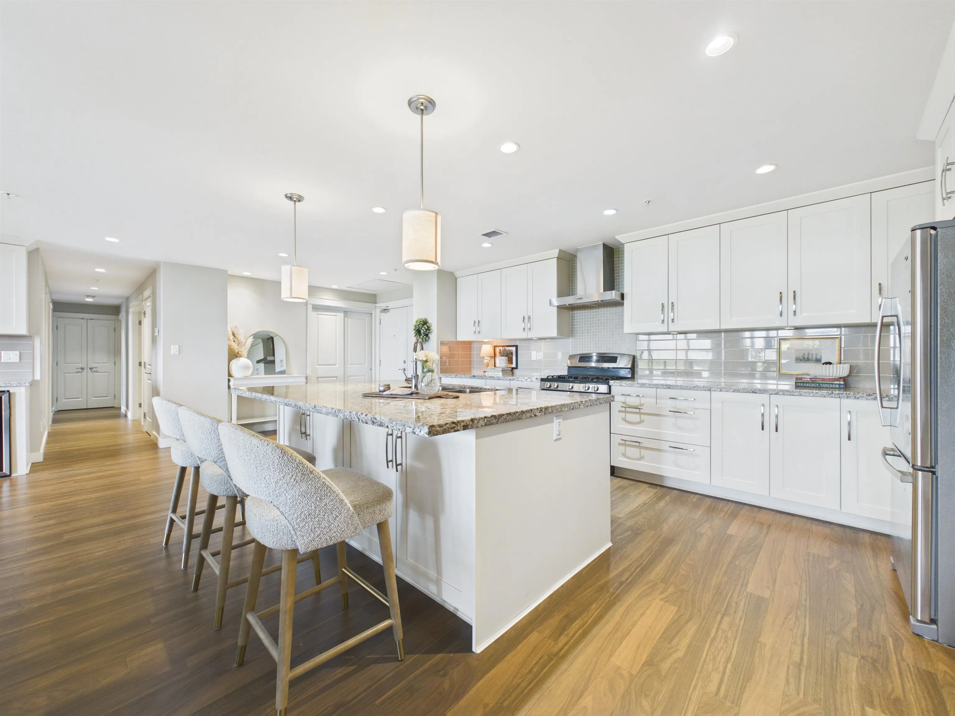 5055 Springs Boulevard #210