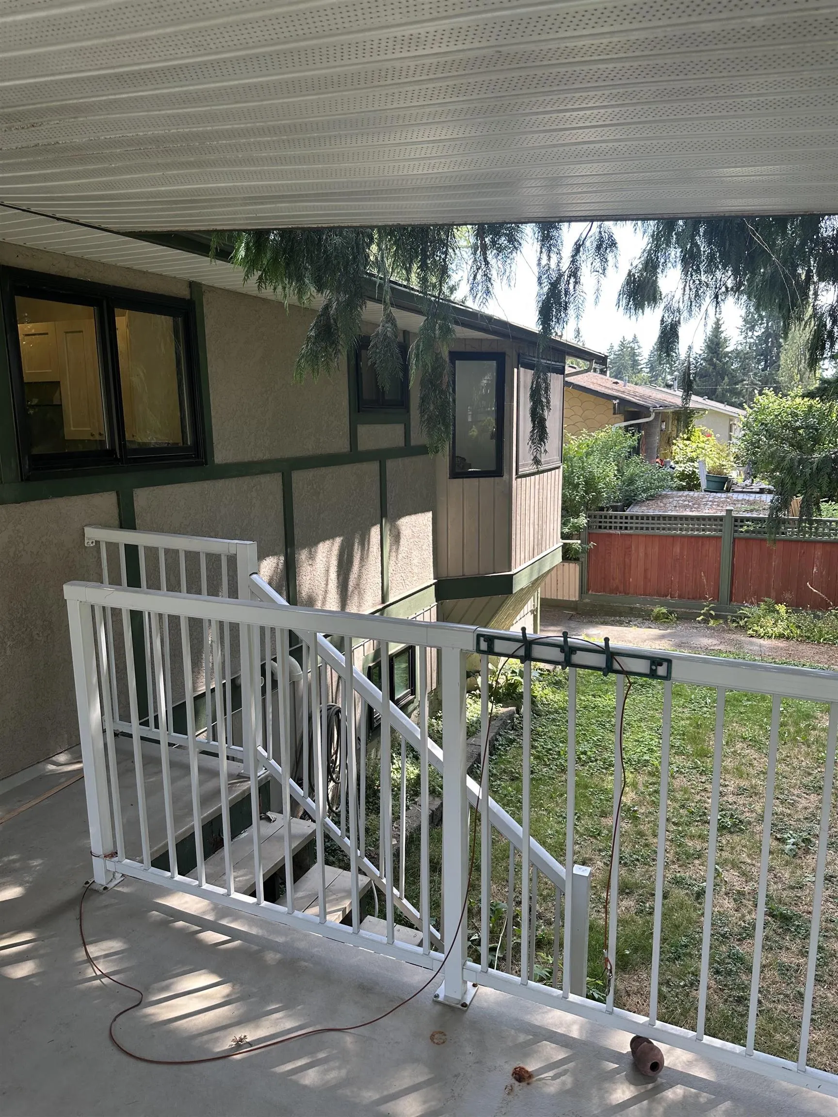 3821 Clematis Crescent