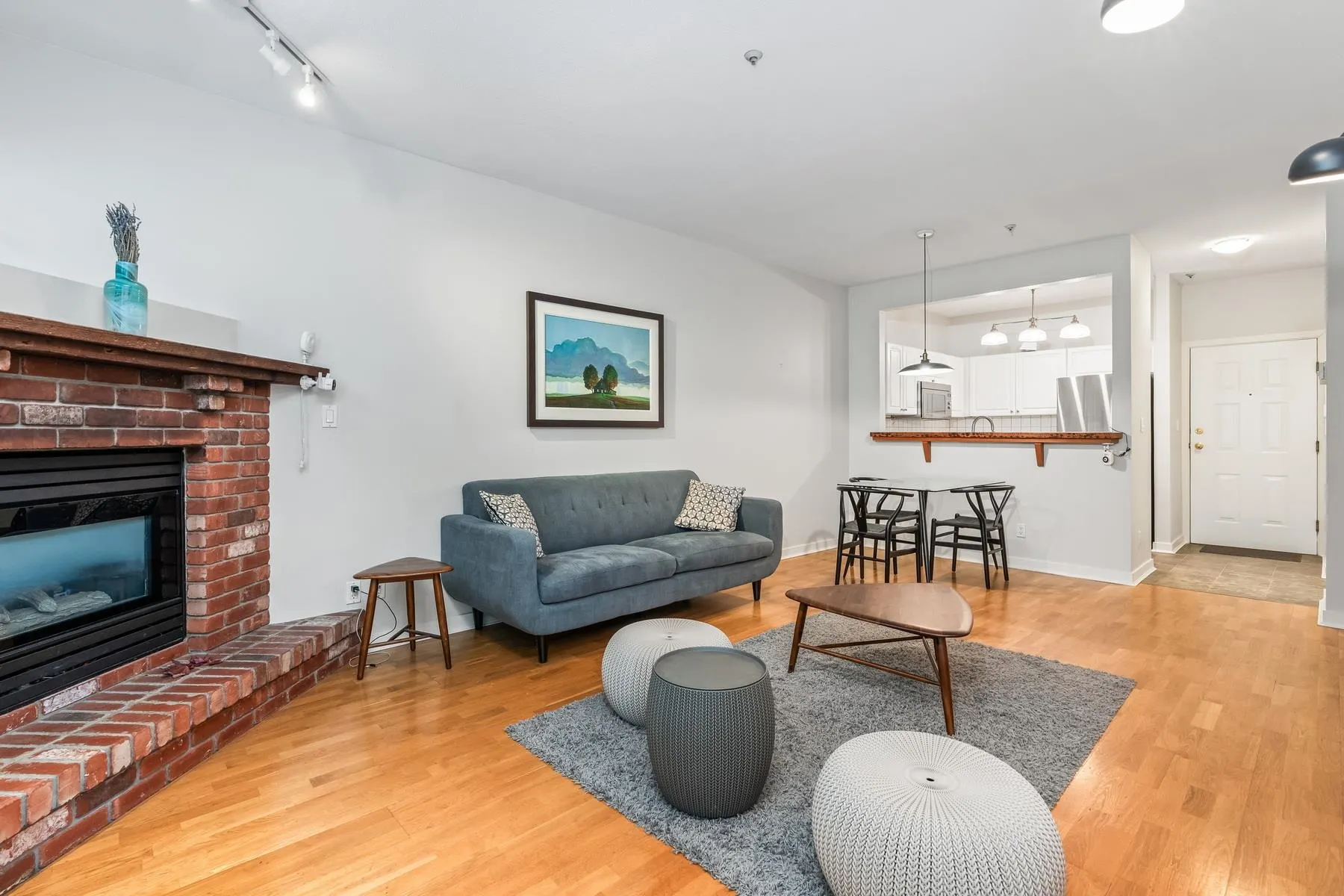 2525 Quebec Street #204