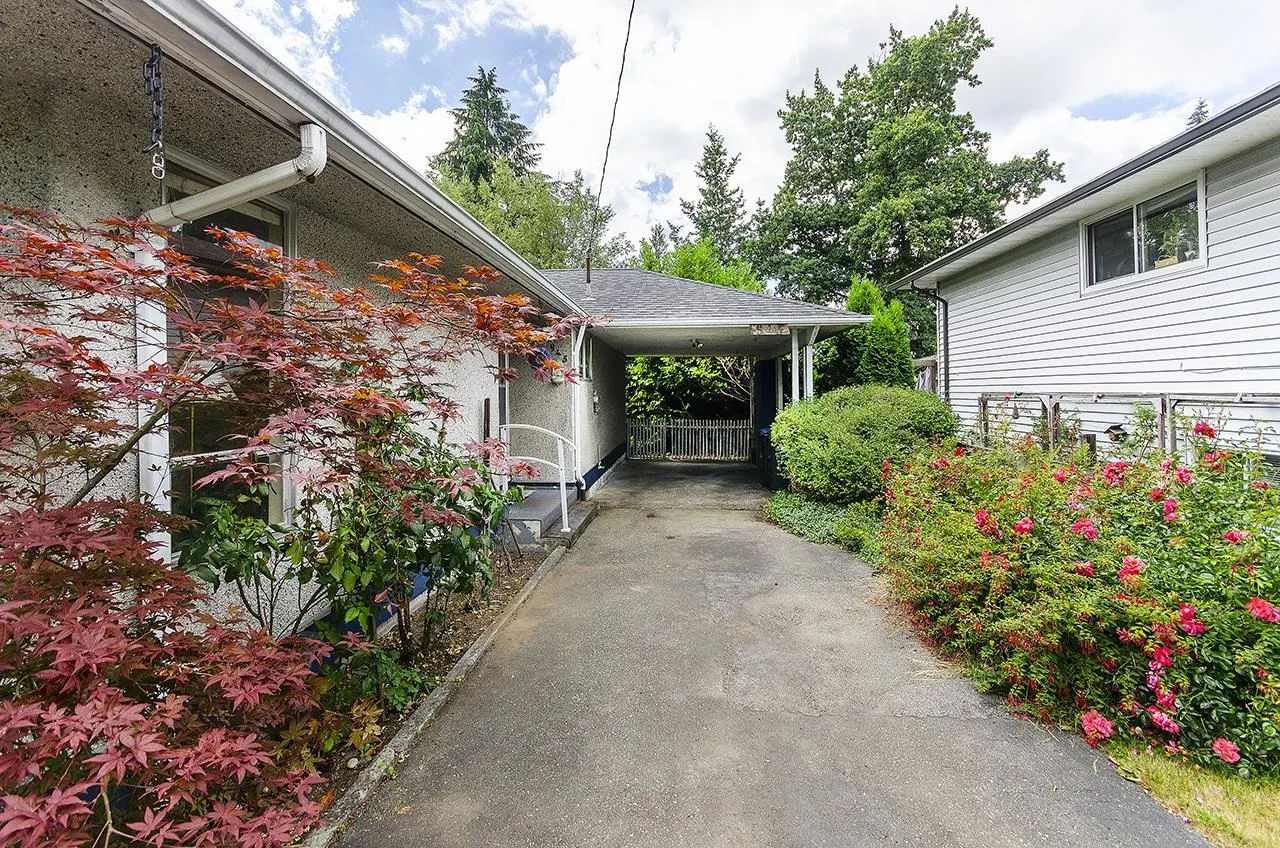 945 Caithness Crescent