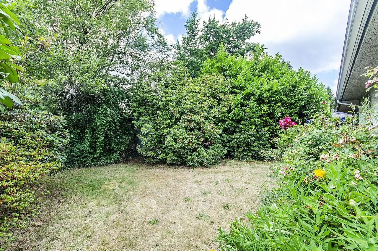 945 Caithness Crescent