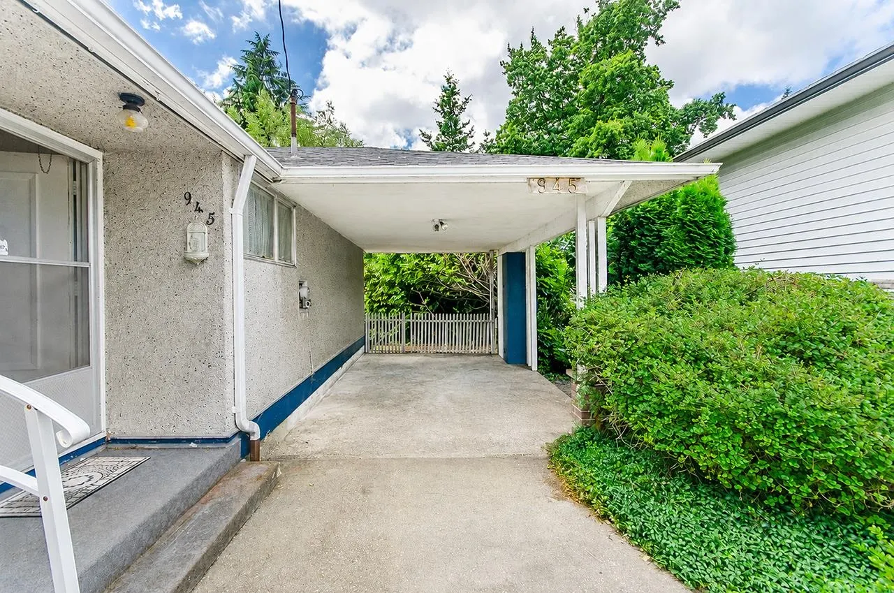 945 Caithness Crescent