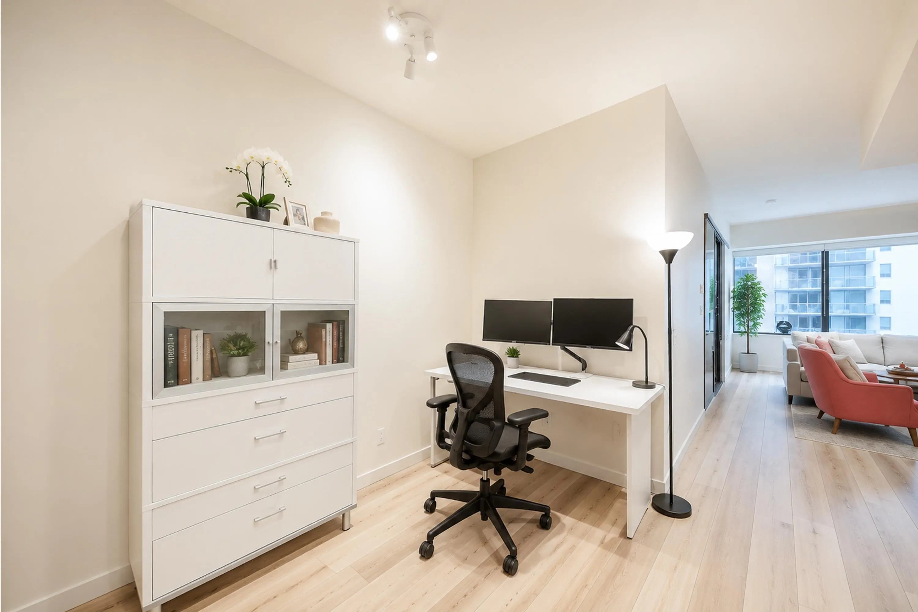 1333 W Georgia Street #915