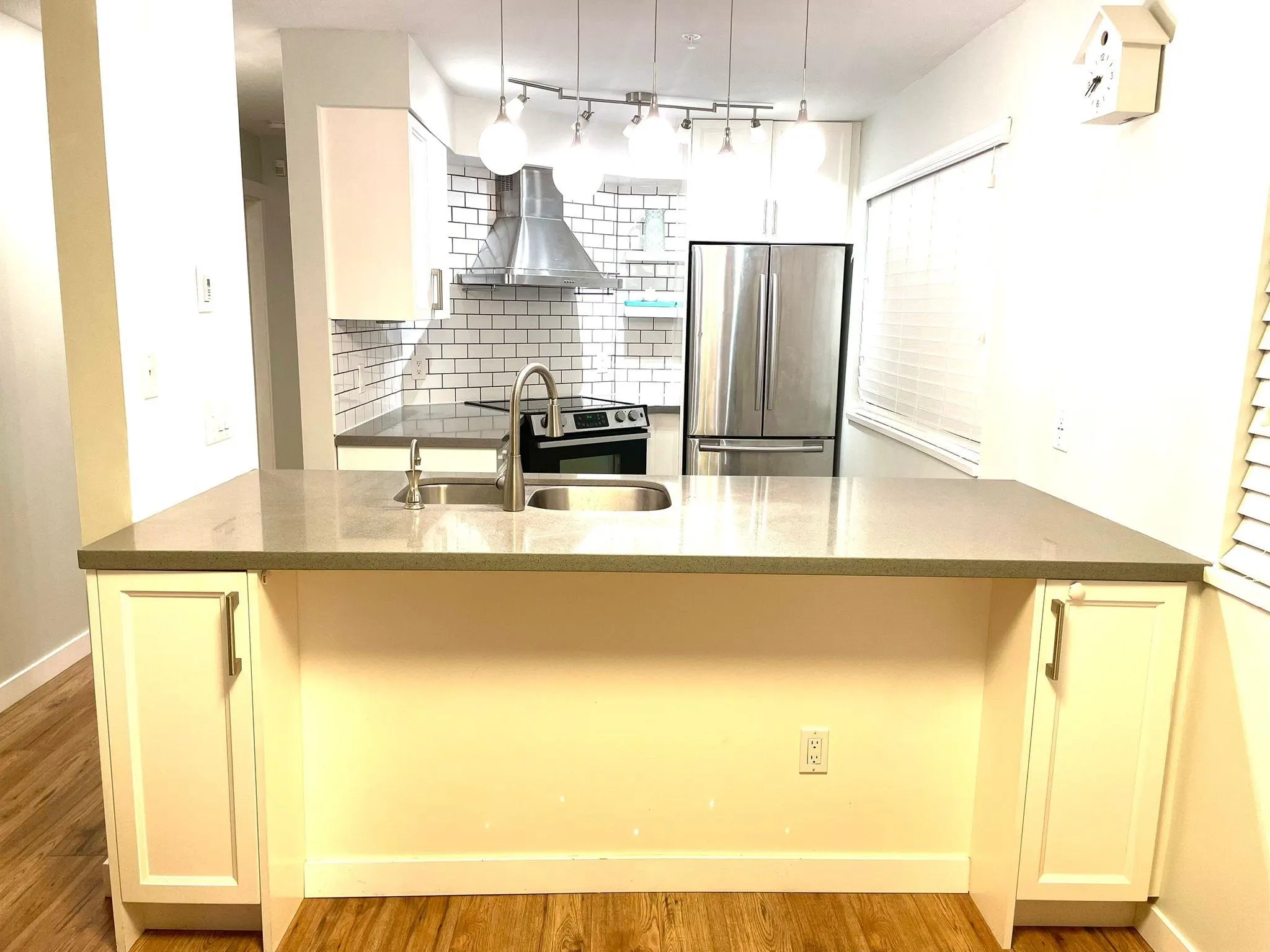 3008 Willow Street #102