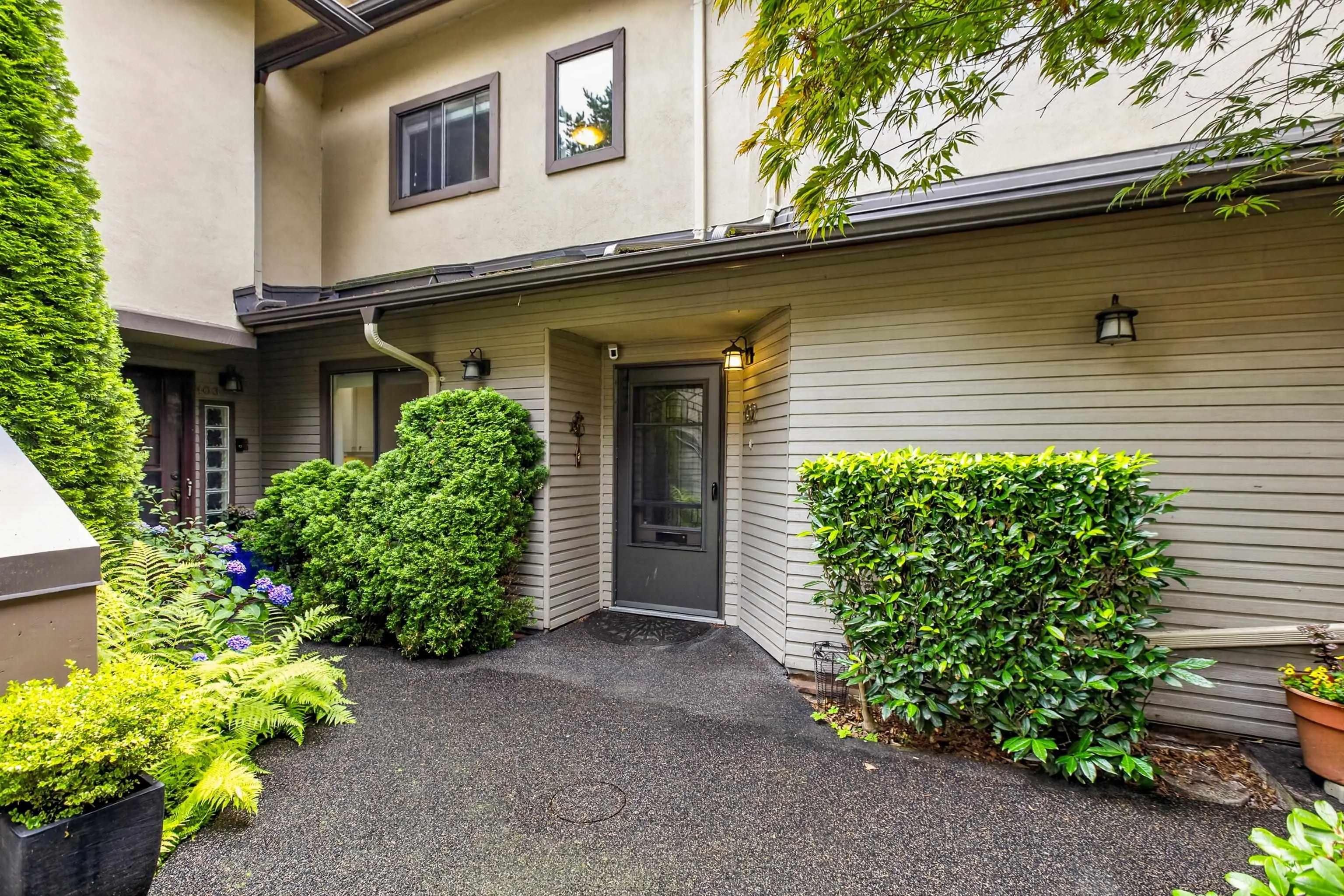 12741 16 Avenue #102