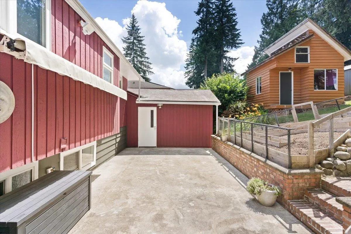 1866 Eastern Drive