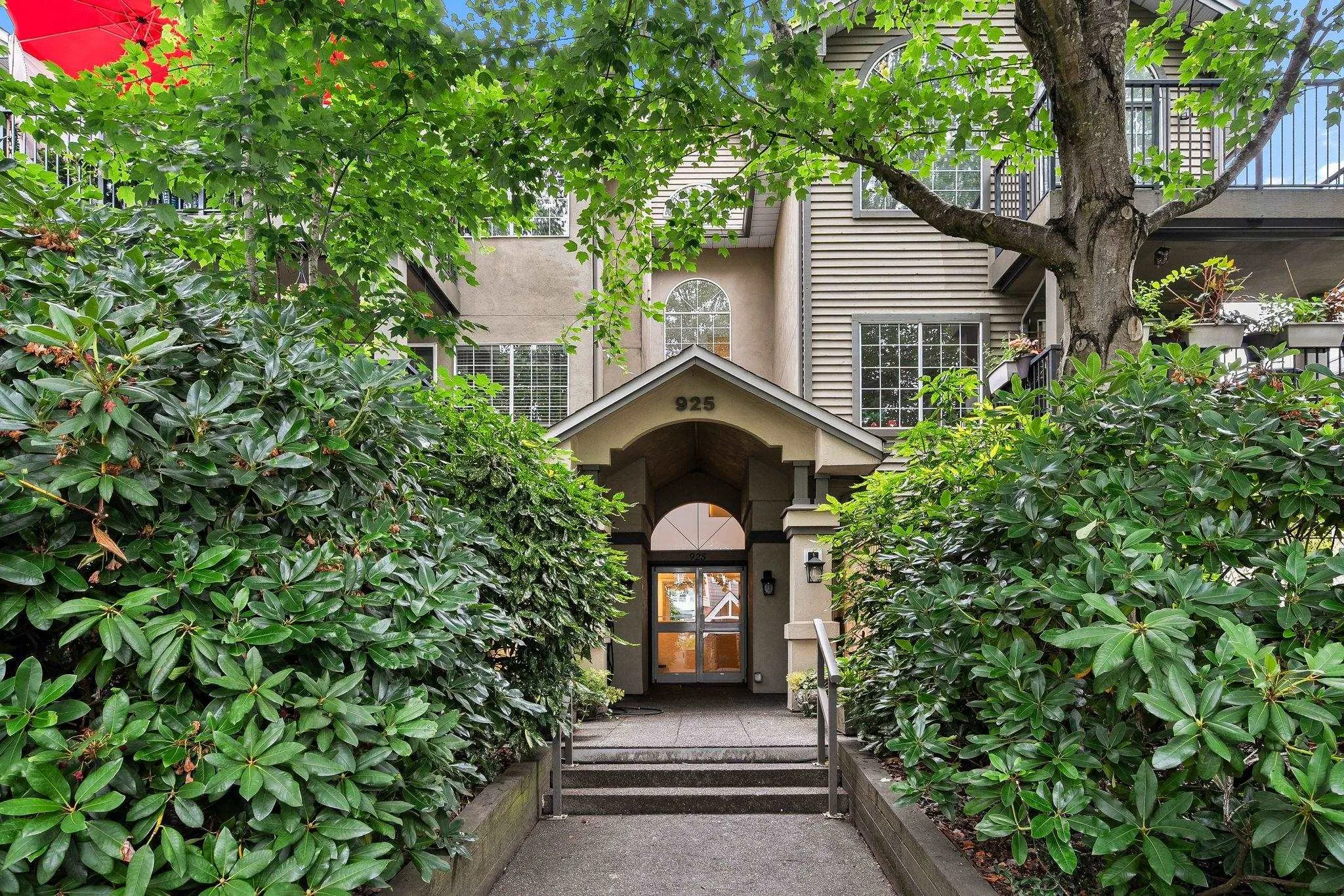 925 W 15th Avenue #104