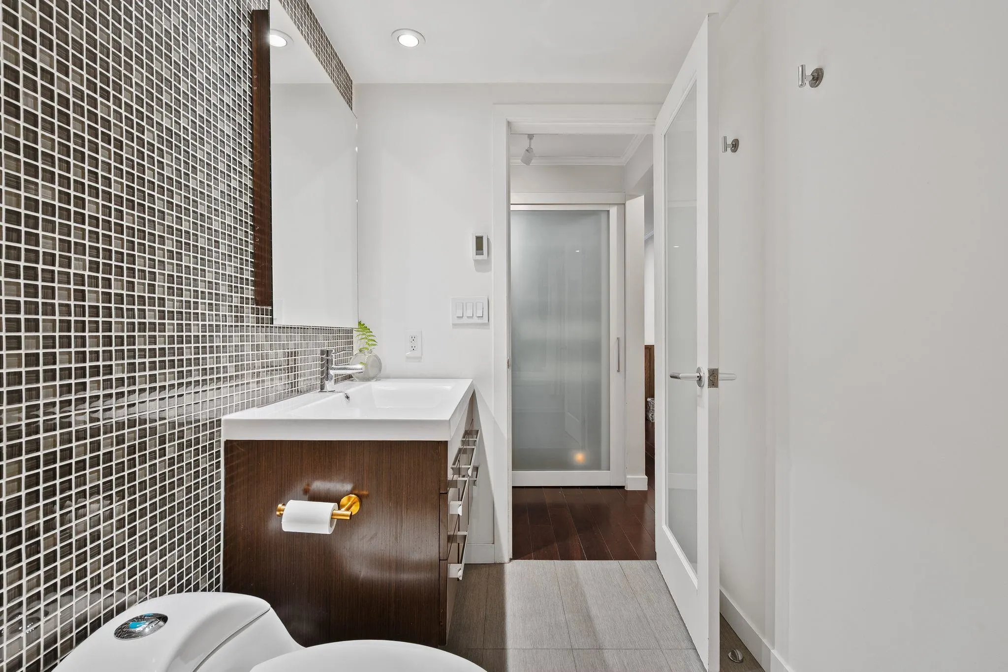 925 W 15th Avenue #104