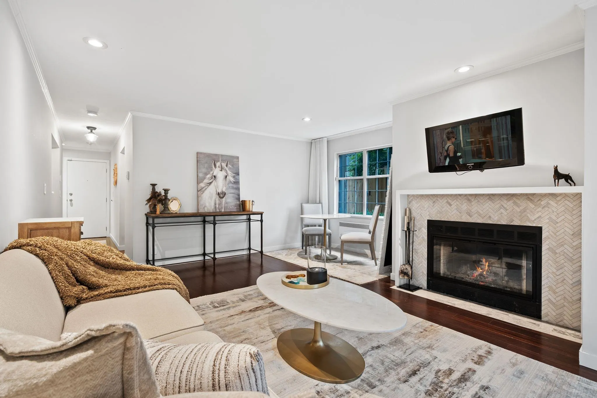 925 W 15th Avenue #104
