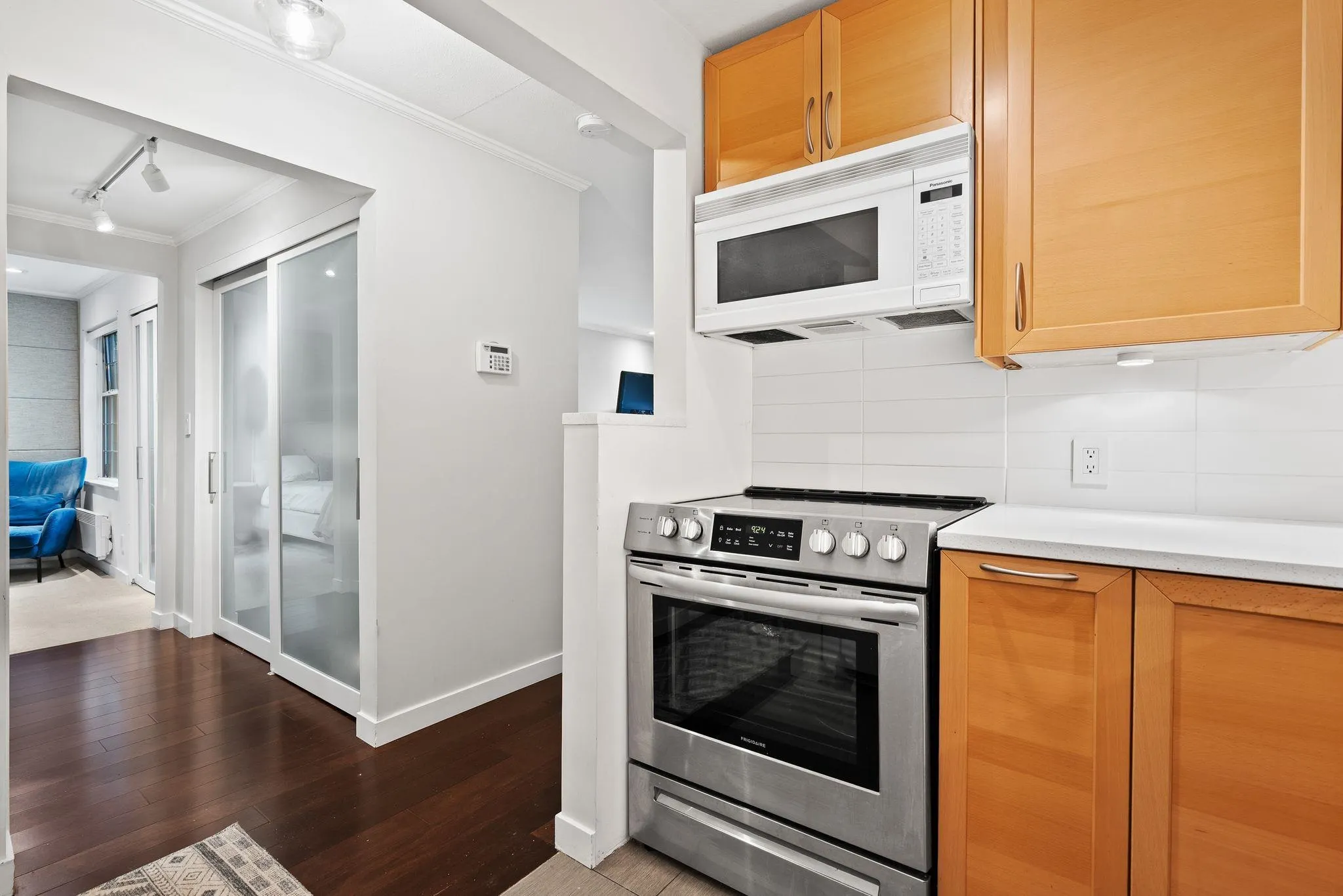 925 W 15th Avenue #104