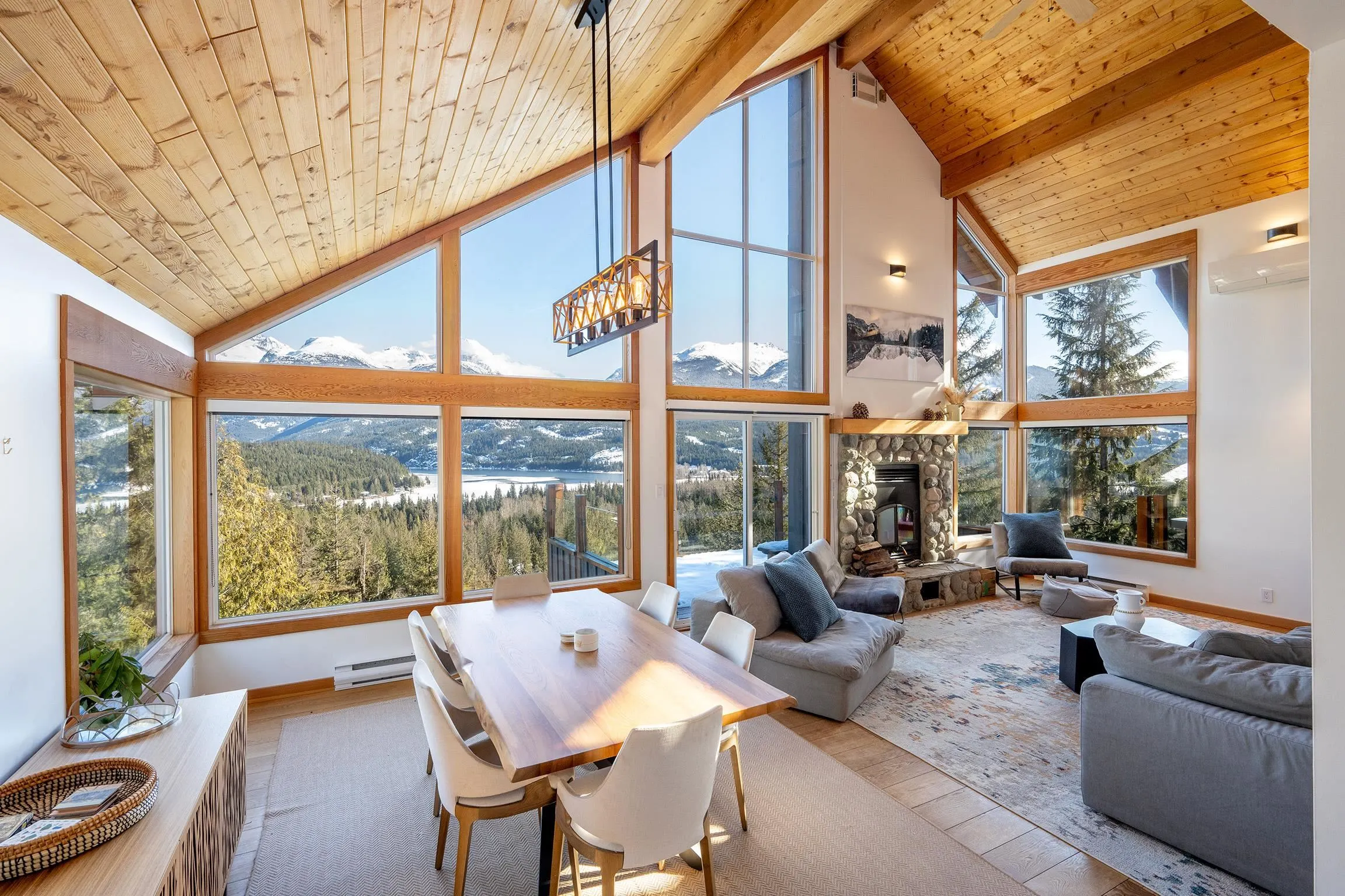 8373 Mountain View Drive