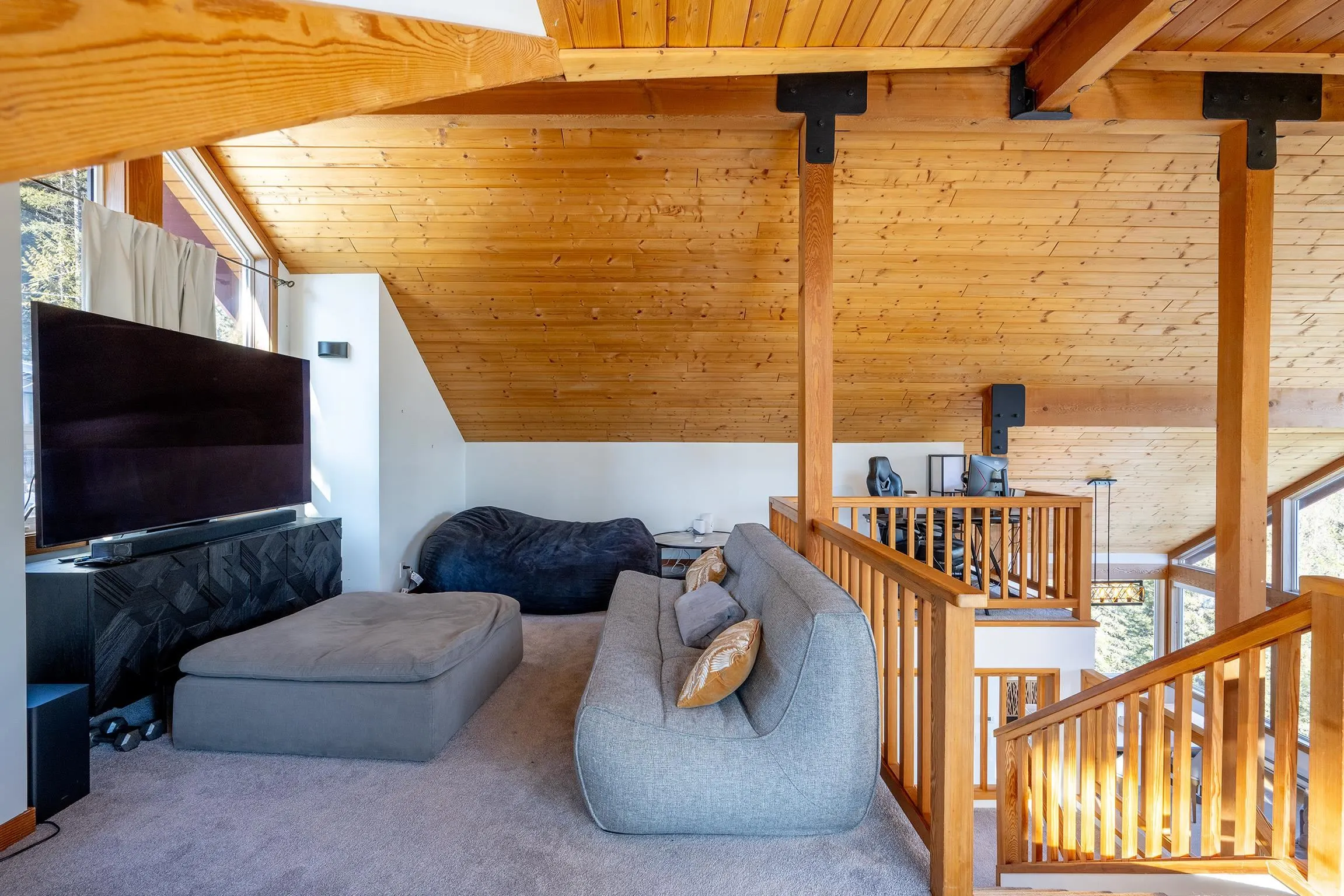 8373 Mountain View Drive