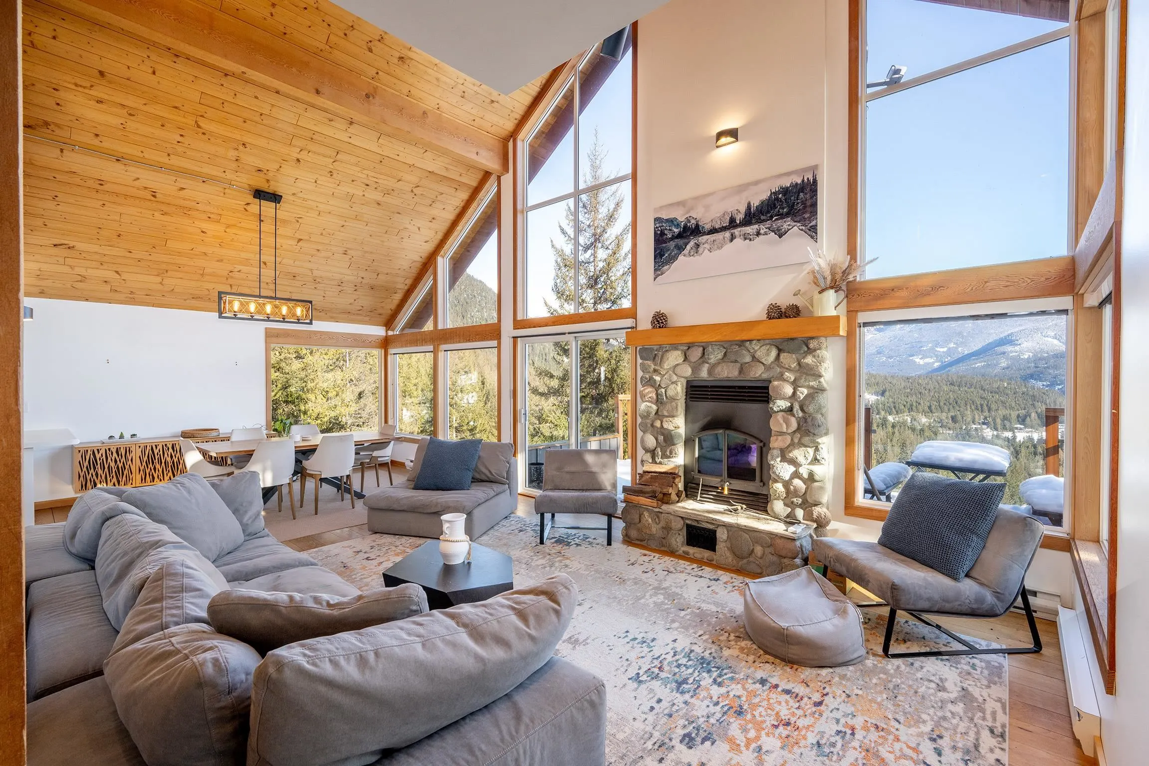8373 Mountain View Drive
