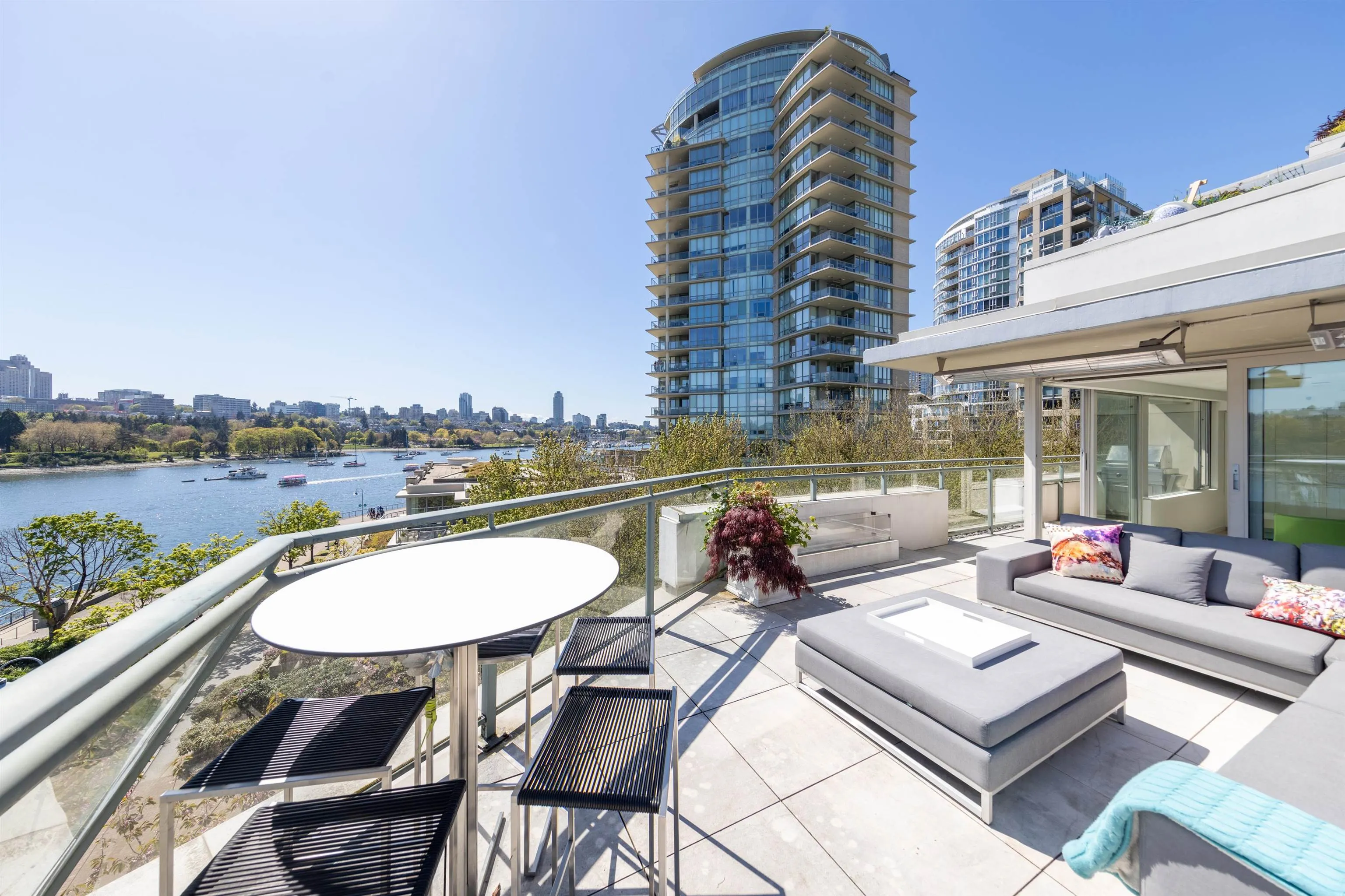 1288 Marinaside Crescent #606