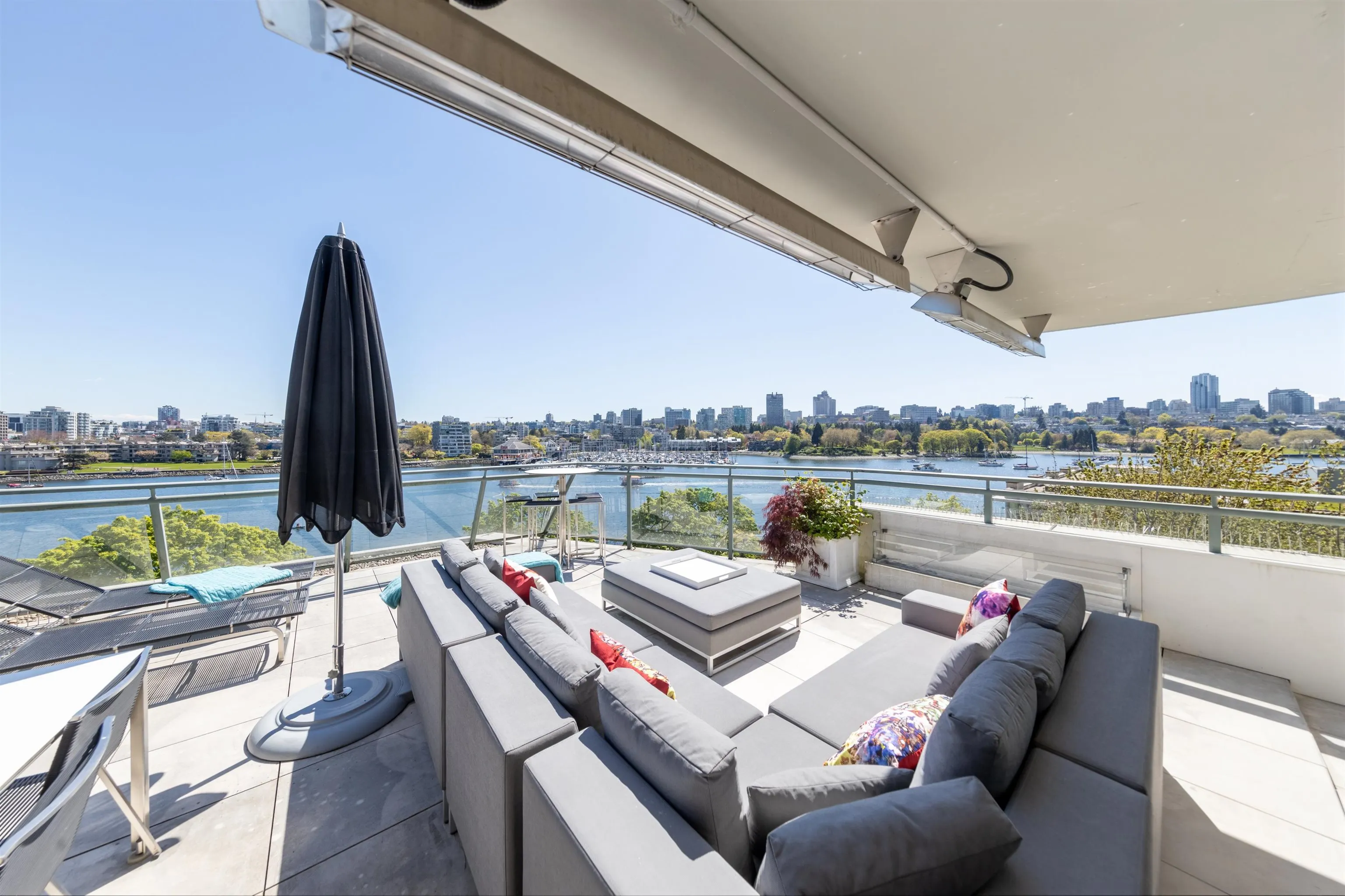 1288 Marinaside Crescent #606