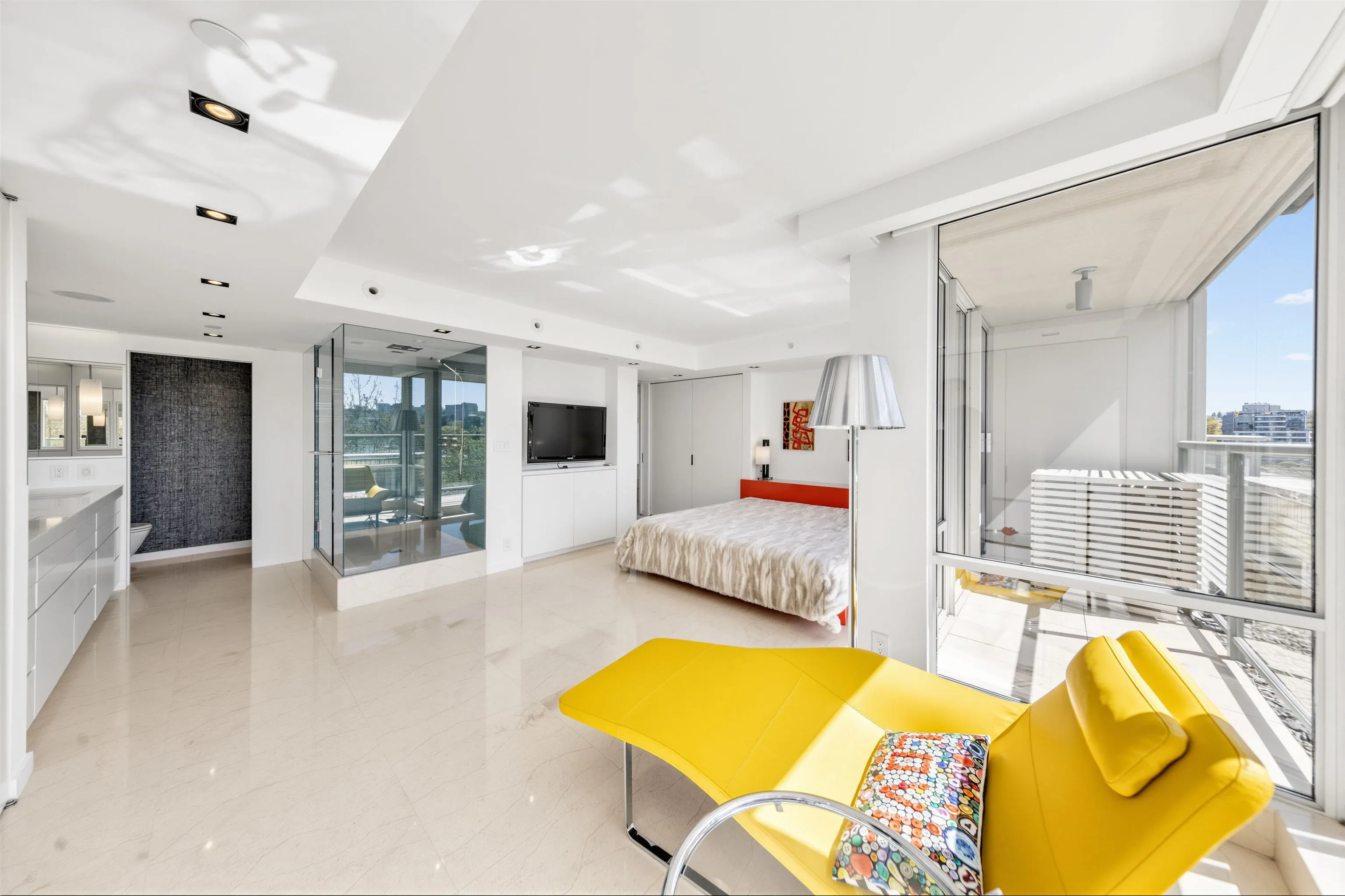 1288 Marinaside Crescent #606
