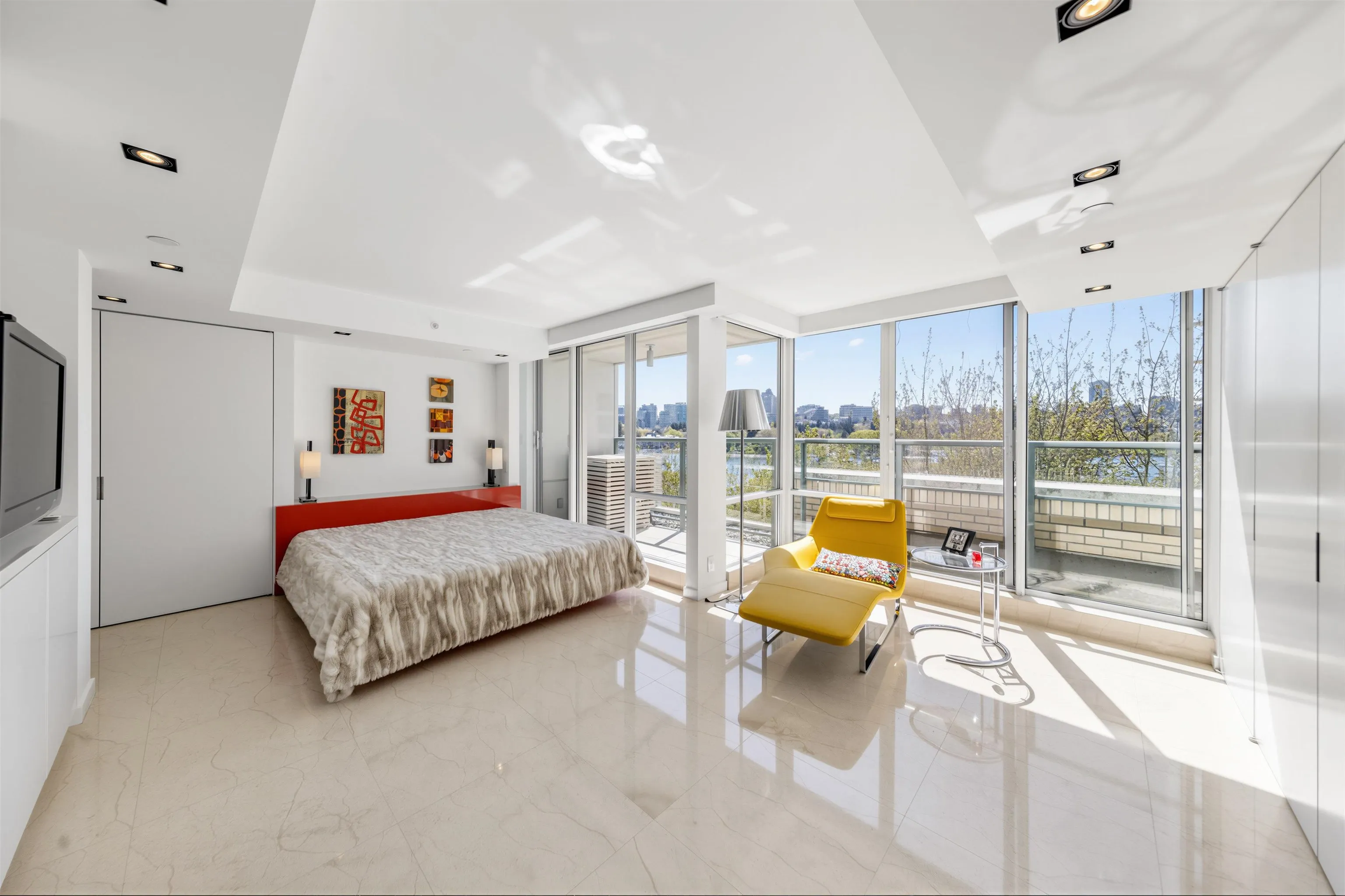 1288 Marinaside Crescent #606