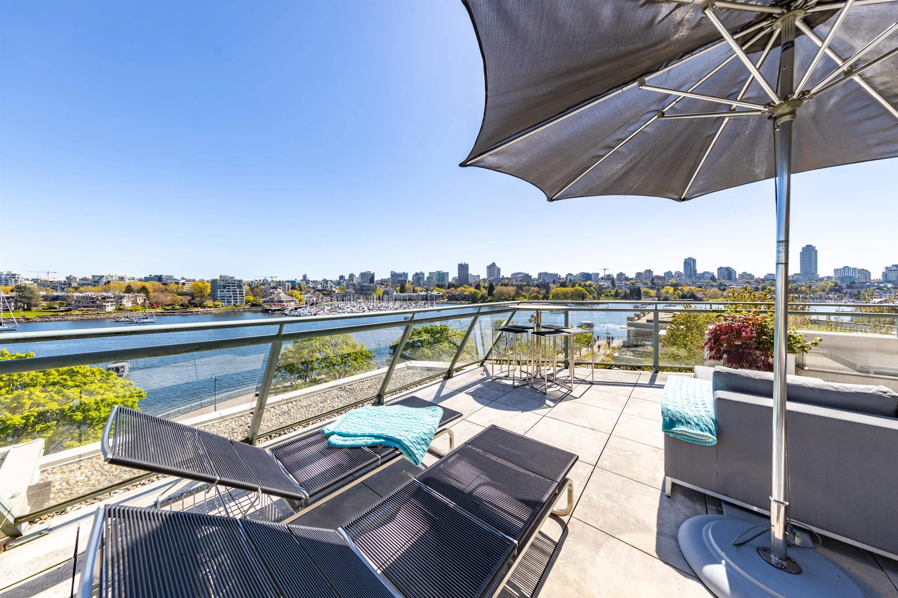1288 Marinaside Crescent #606