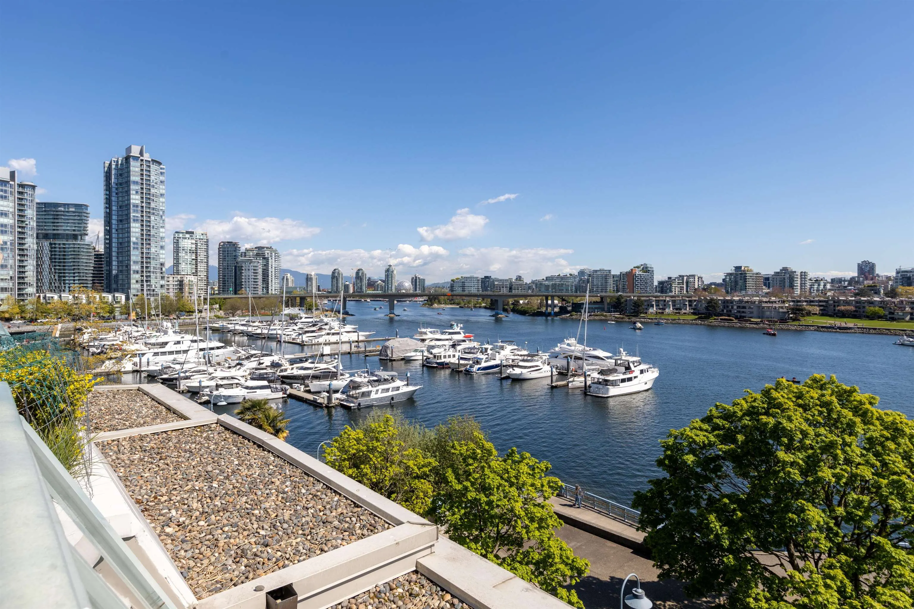 1288 Marinaside Crescent #606