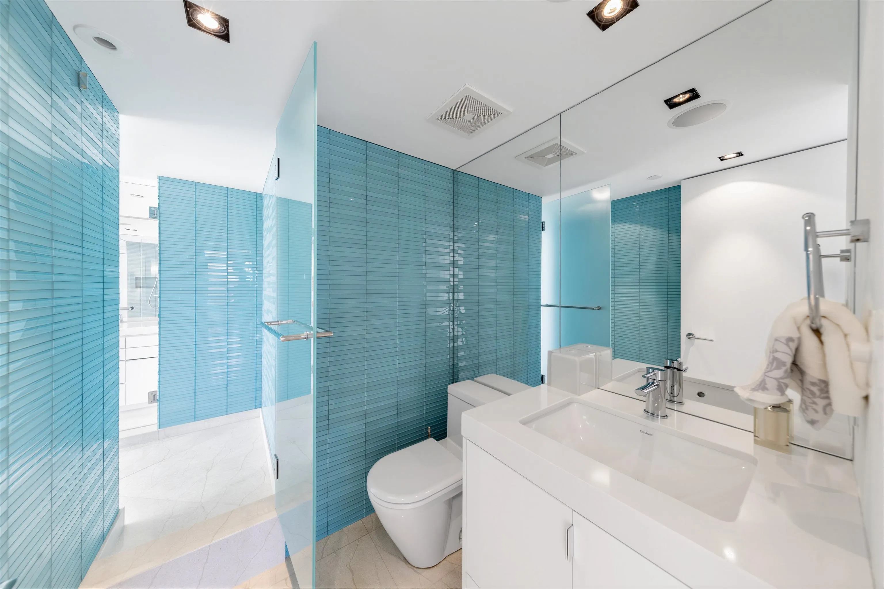 1288 Marinaside Crescent #606