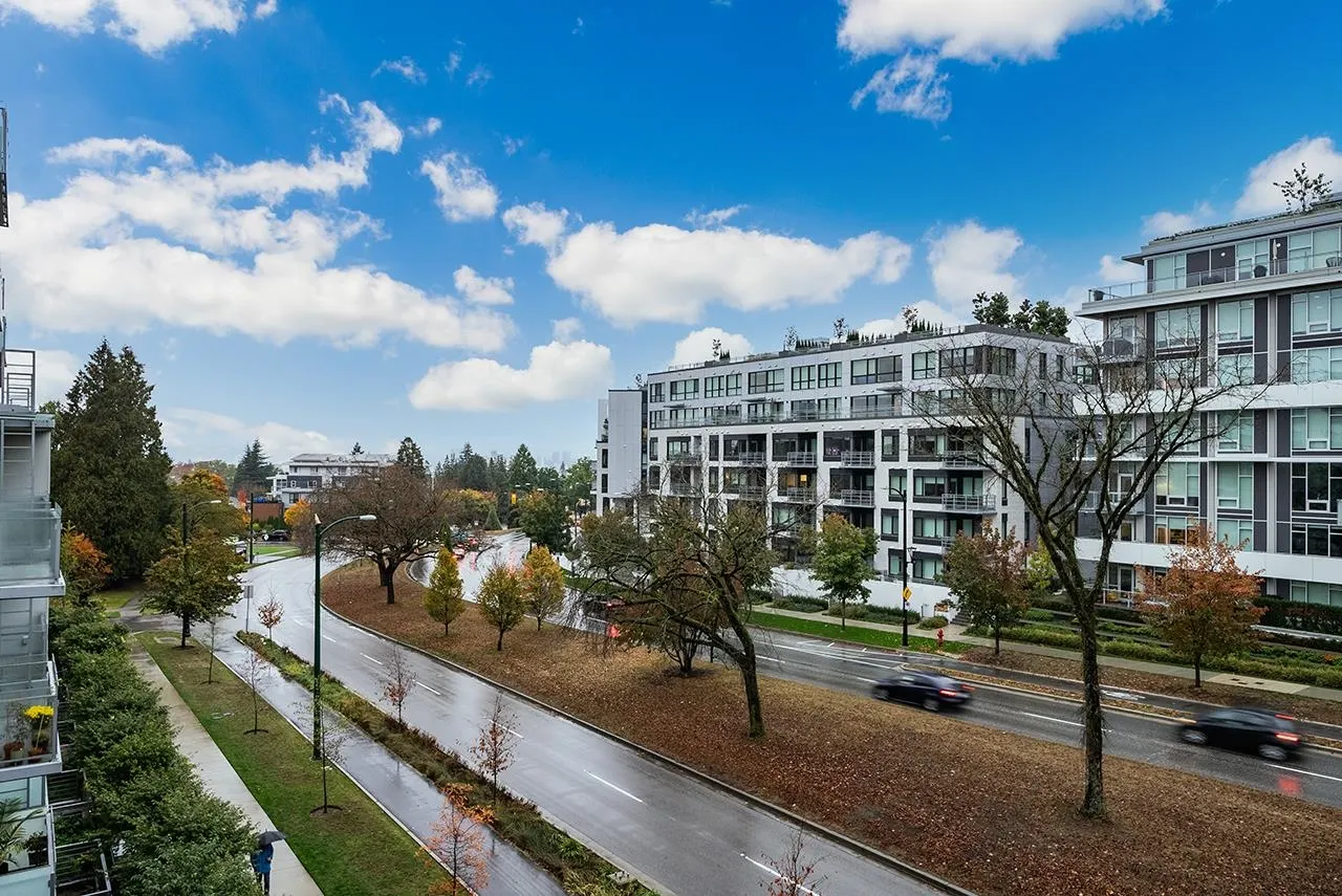 5033 Cambie Street #402