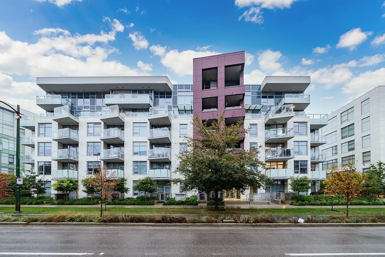 5033 Cambie Street #402