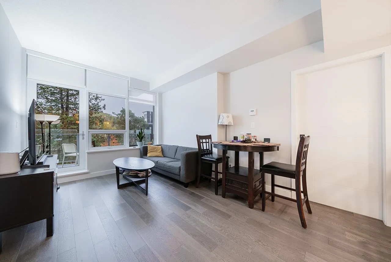 5033 Cambie Street #402