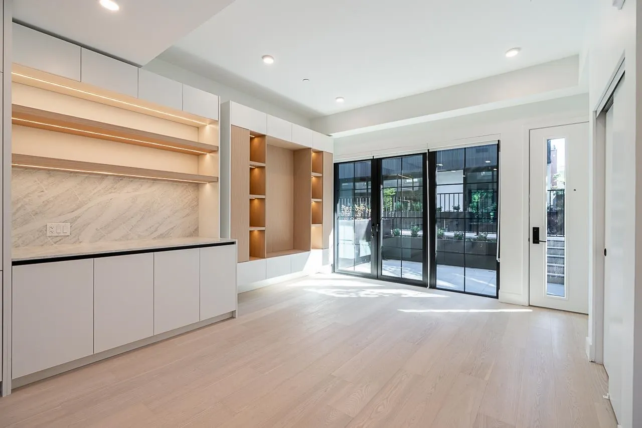 551 W 28th Avenue #107