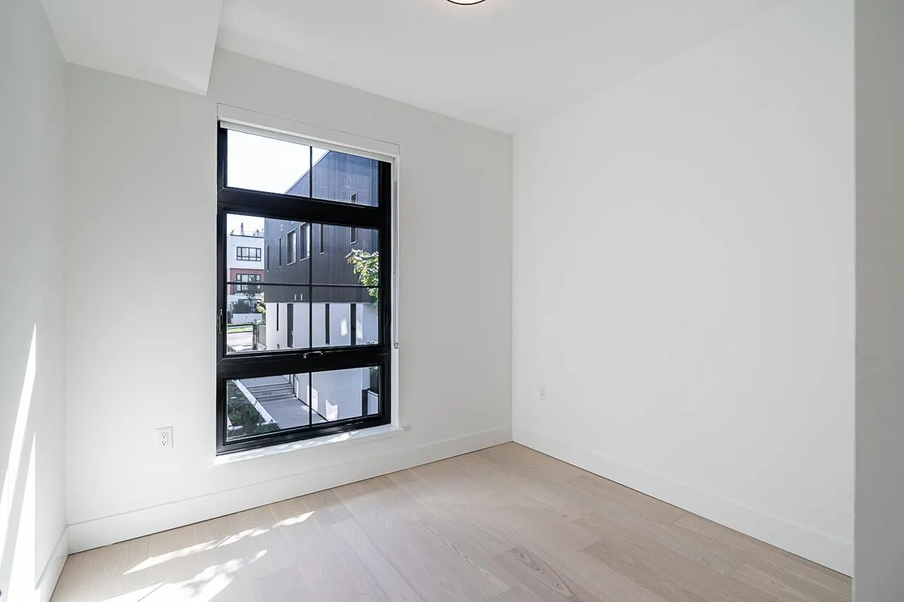 551 W 28th Avenue #107
