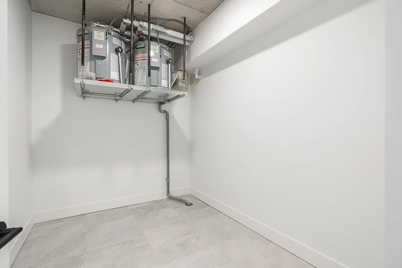551 W 28th Avenue #107