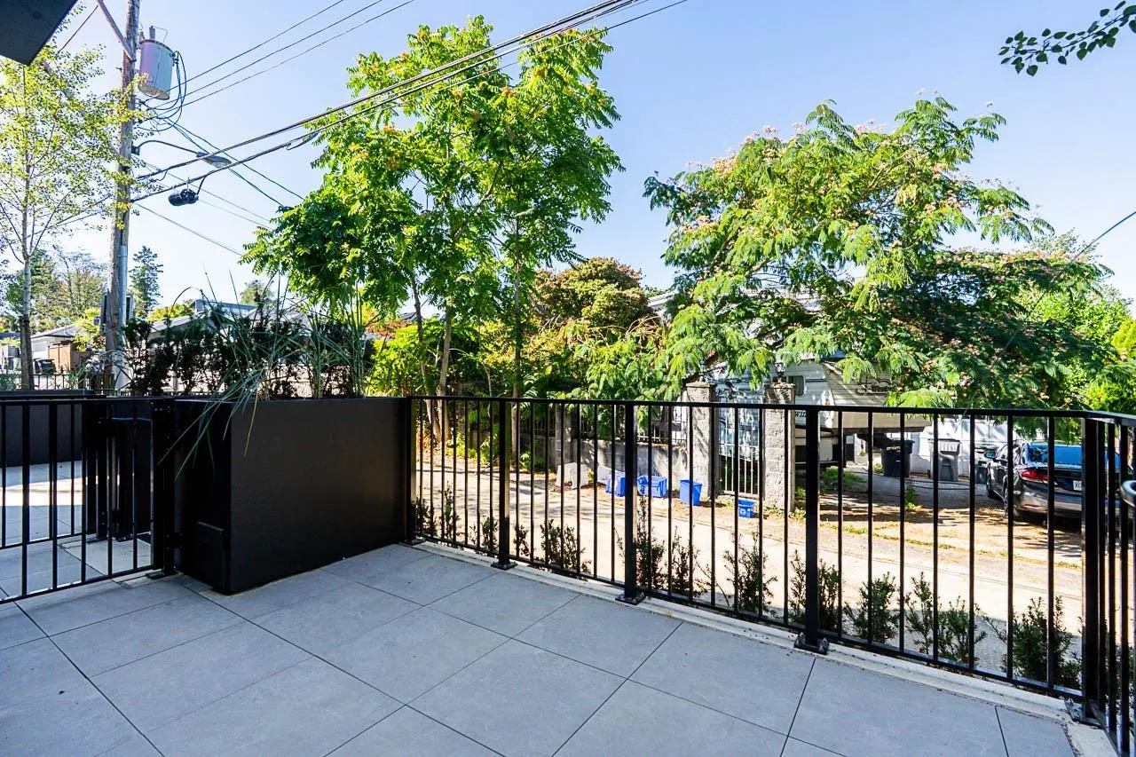 551 W 28th Avenue #107