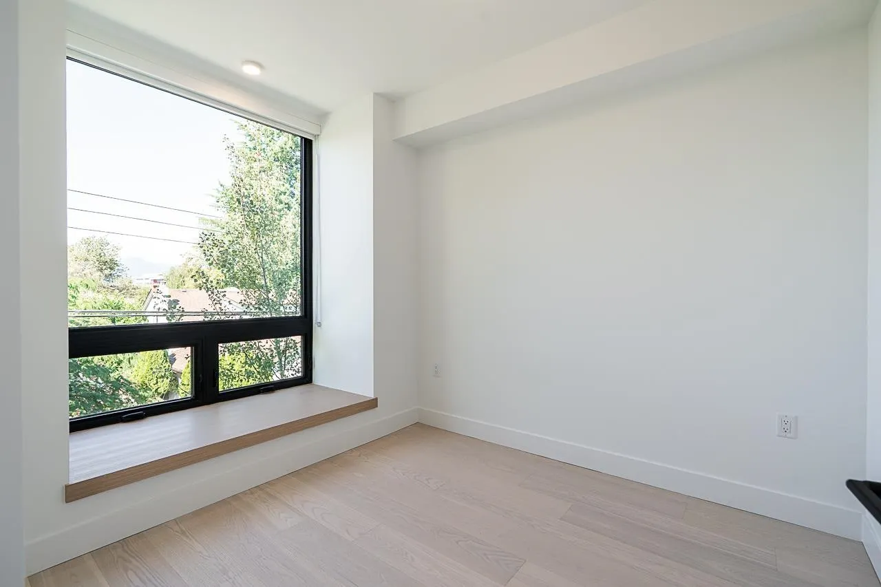 551 W 28th Avenue #107