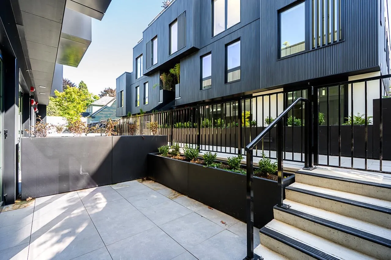 551 W 28th Avenue #107
