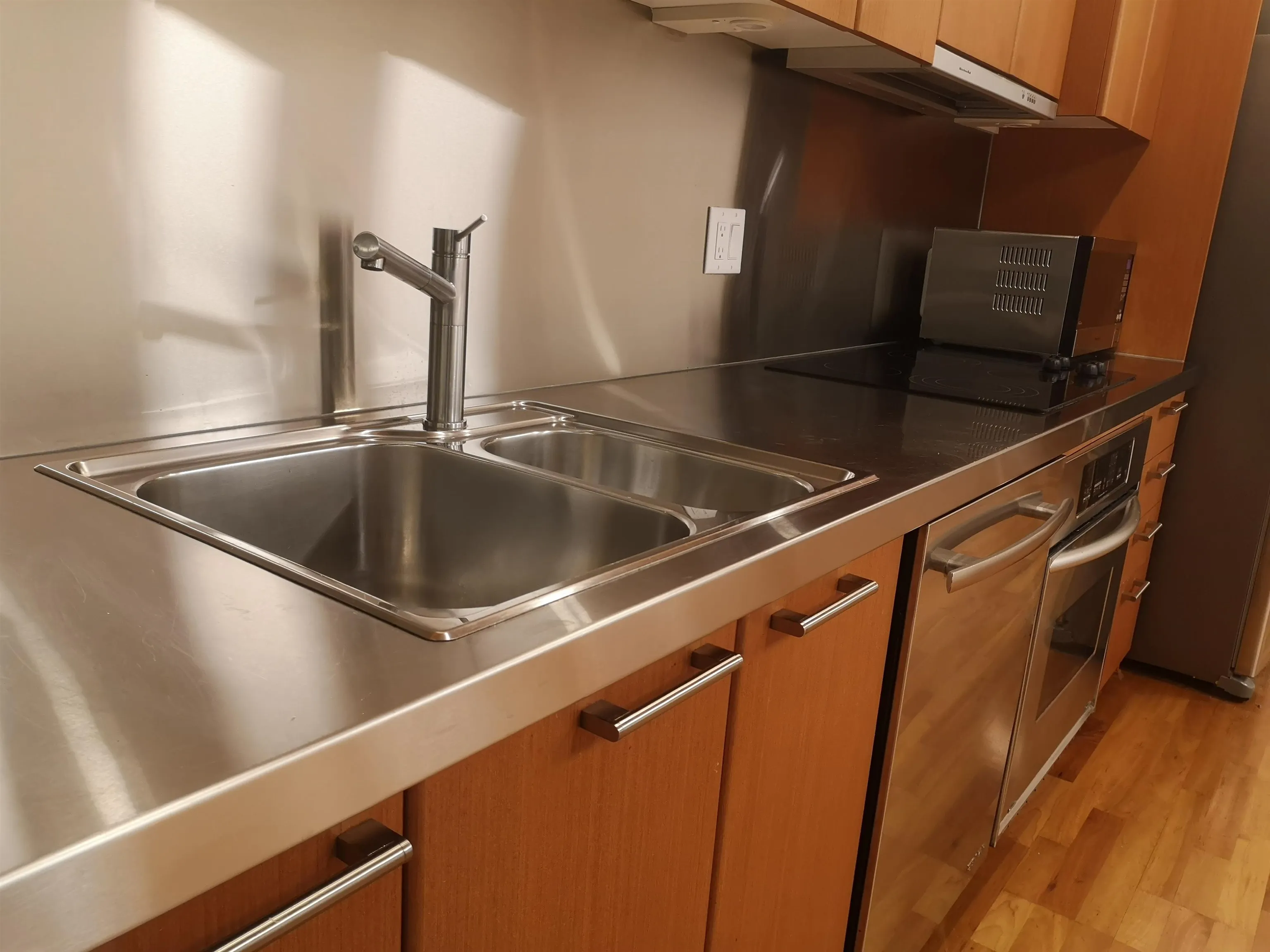 1333 W Georgia Street #1304