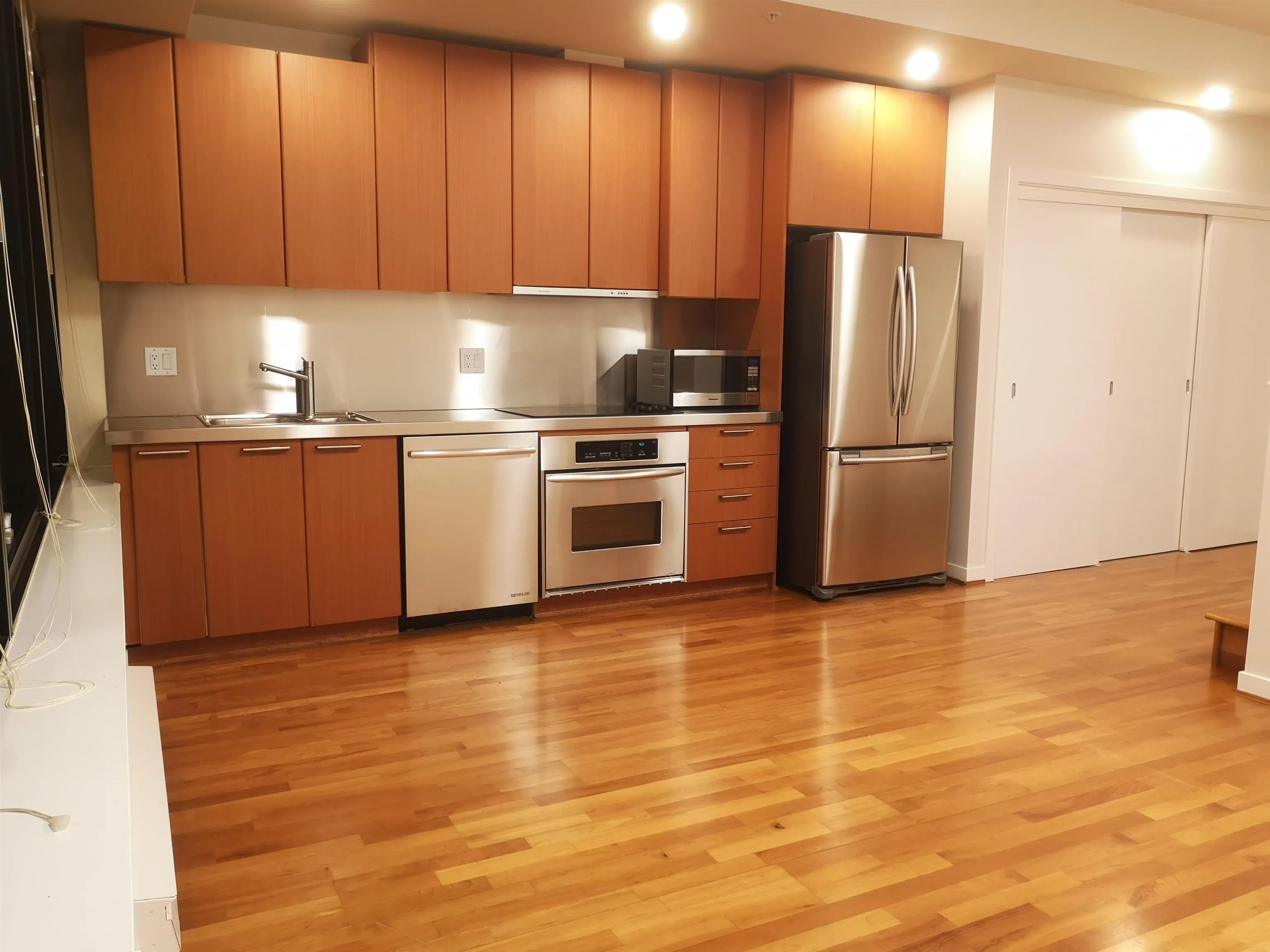 1333 W Georgia Street #1304