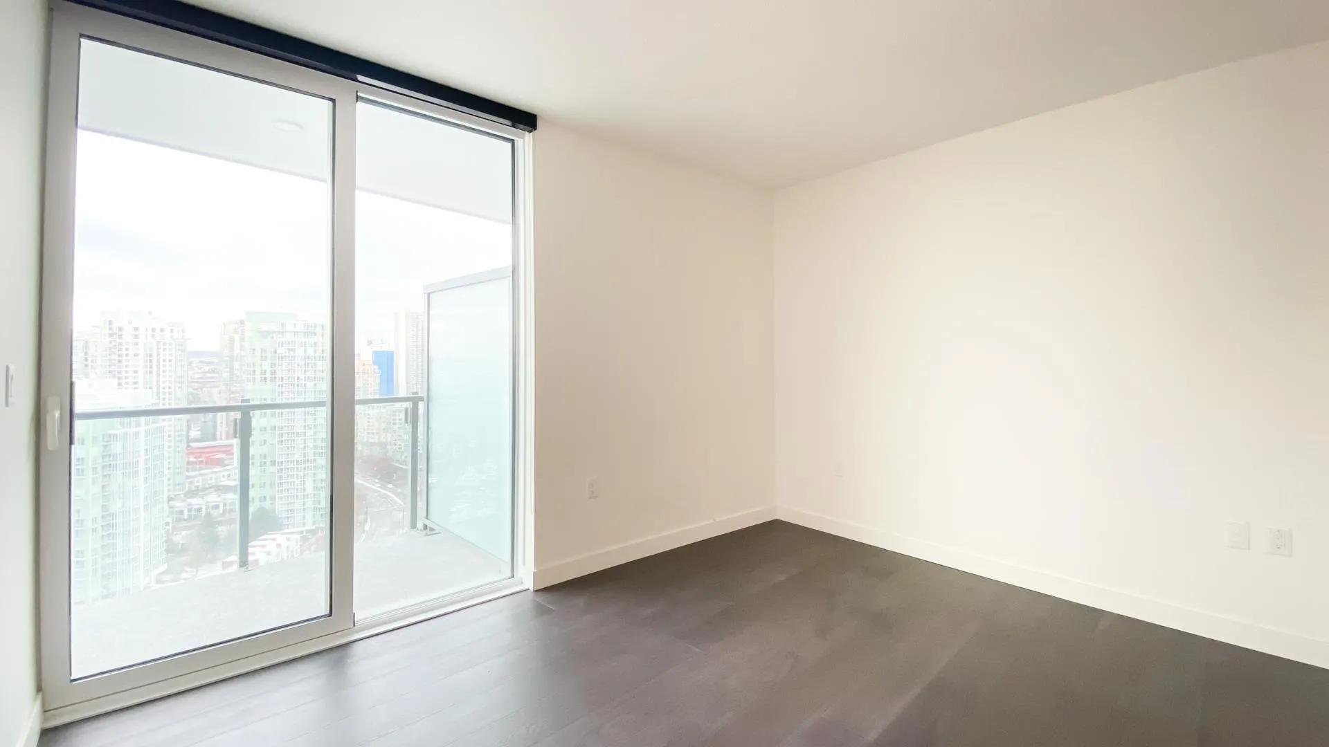 89 Nelson Street #2718