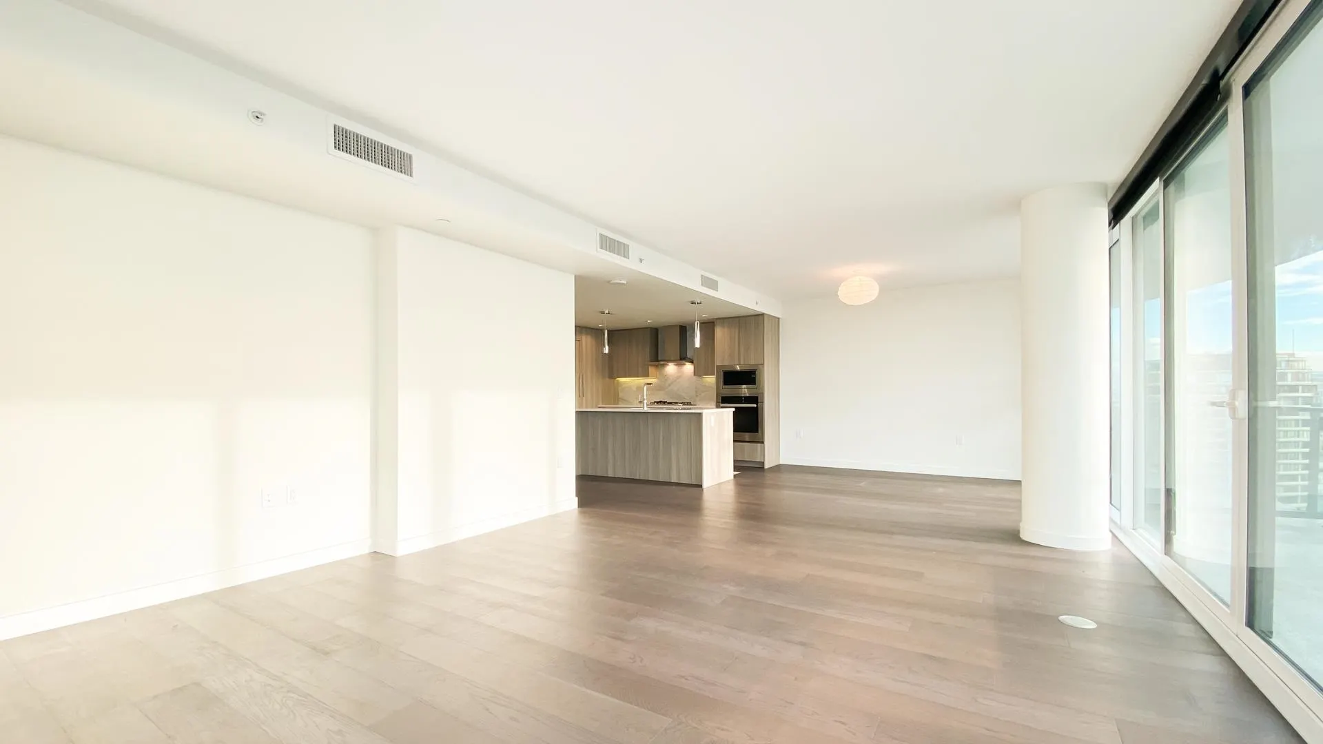 89 Nelson Street #2718