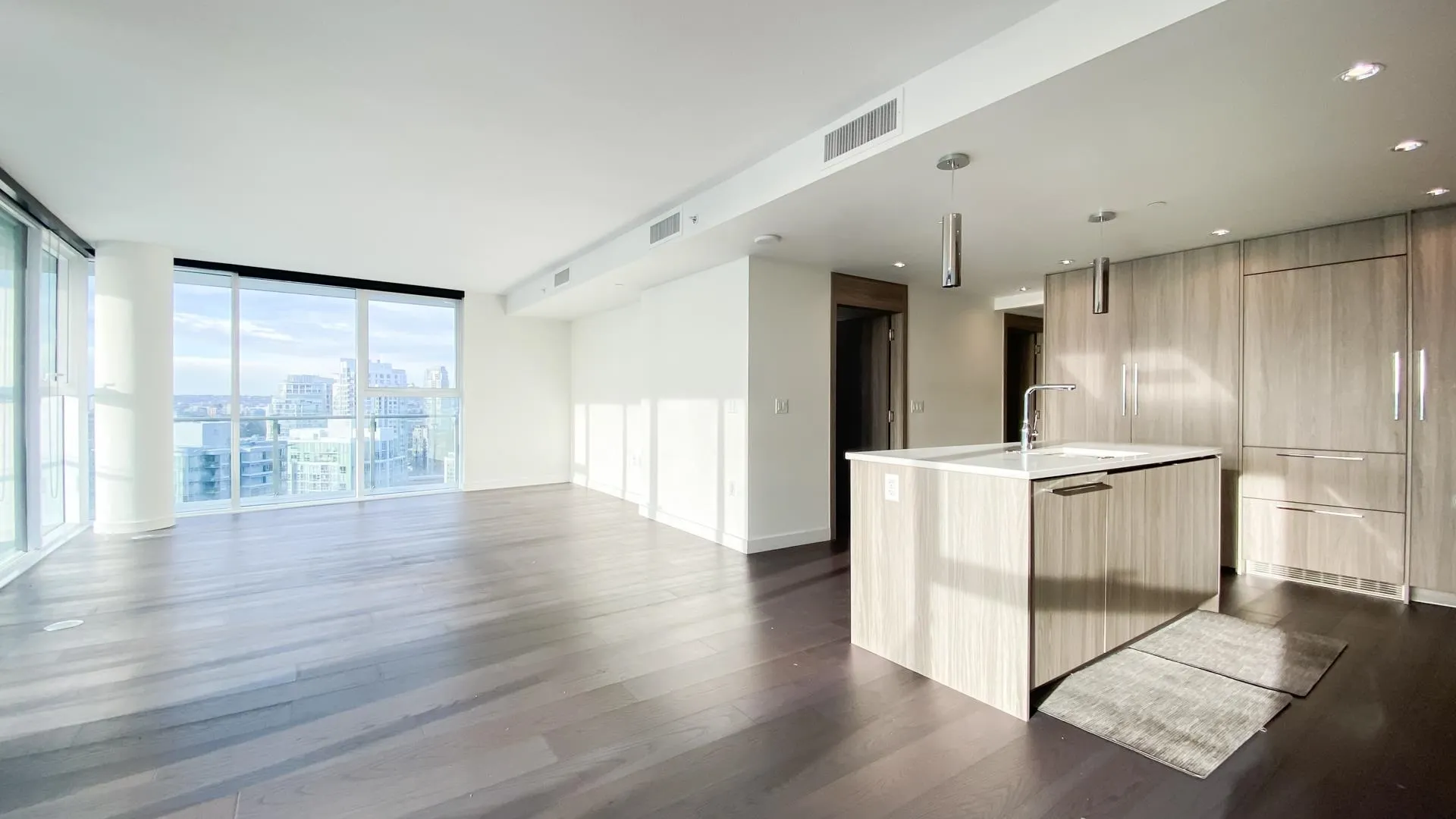 89 Nelson Street #2718