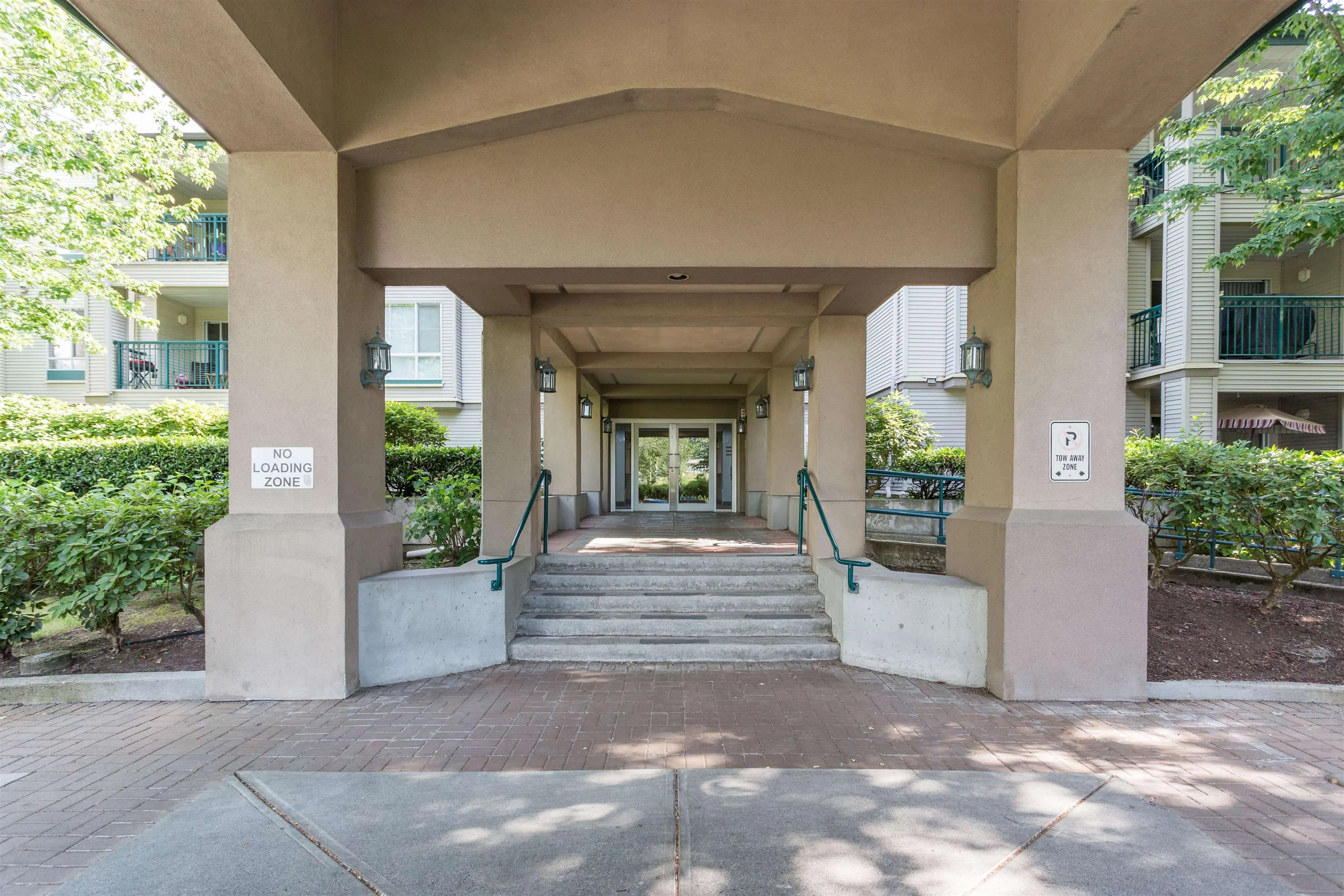 19528 Fraser Highway #221
